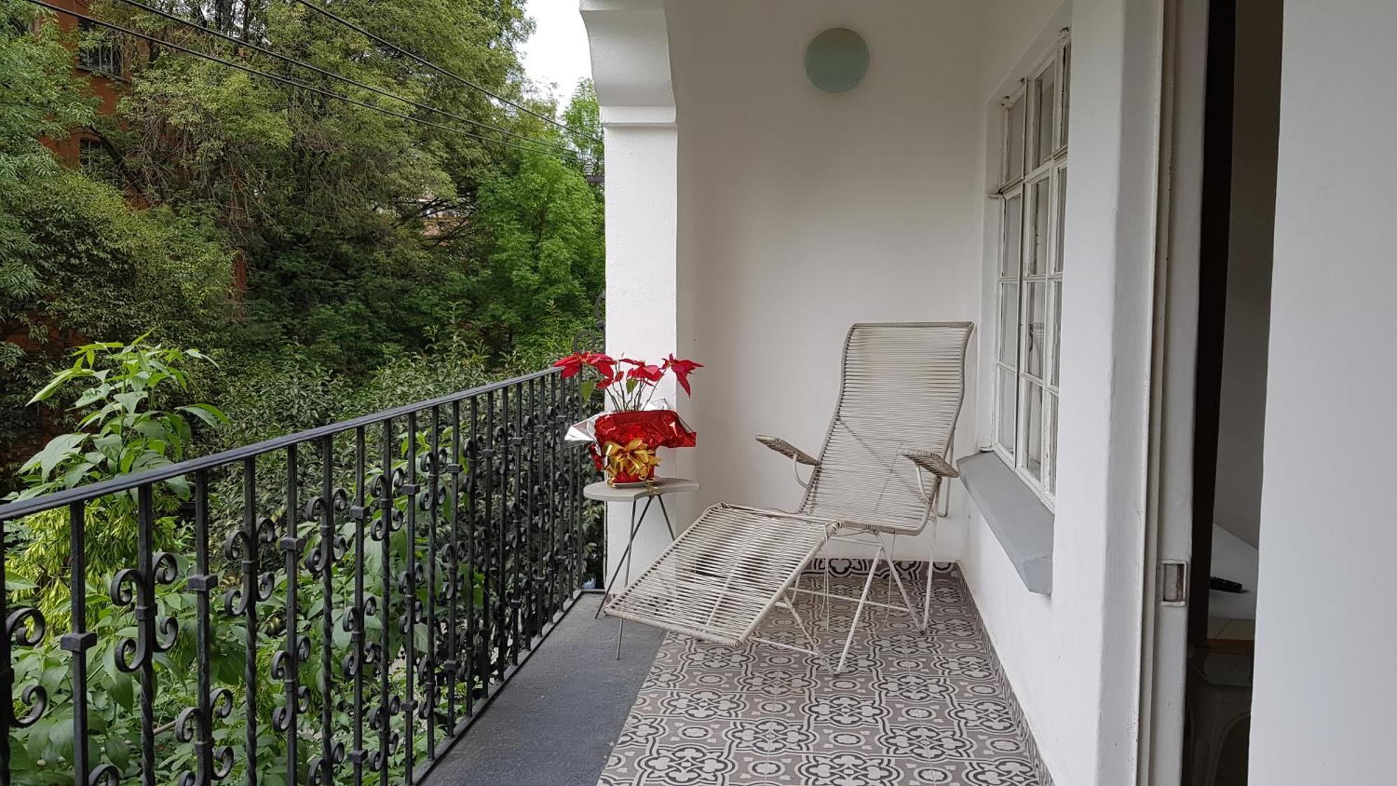 Studio Balcony