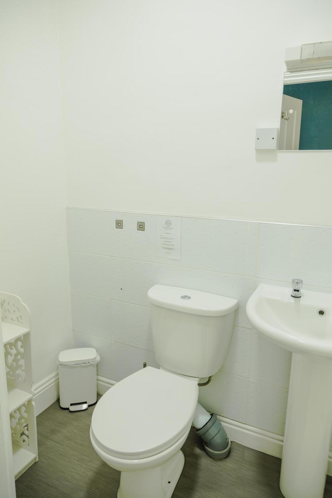 Double Room Private Bathroom