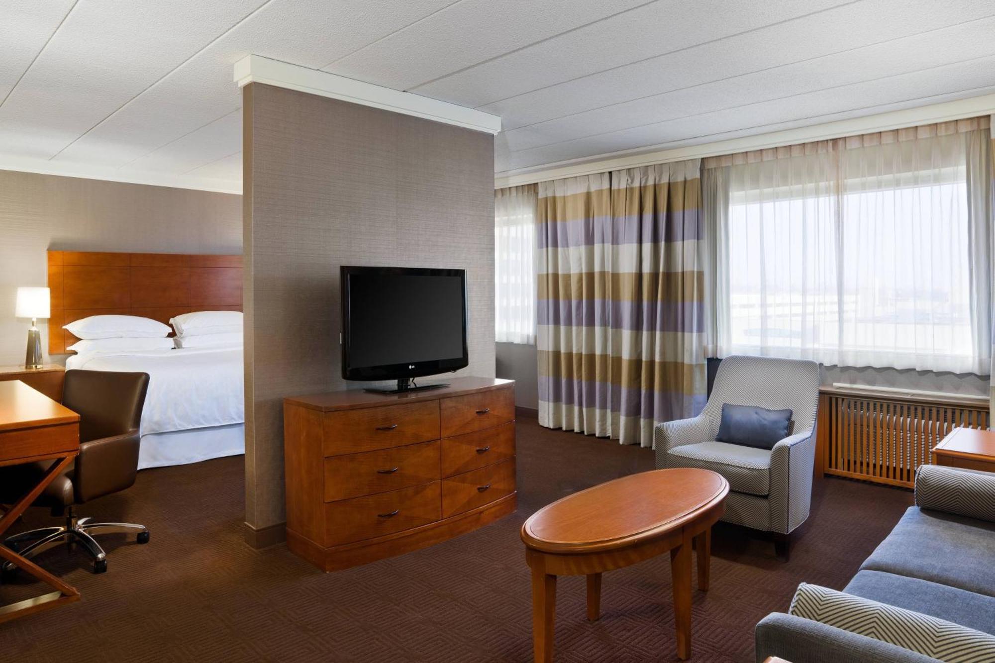 Concierge level Suite 1 King