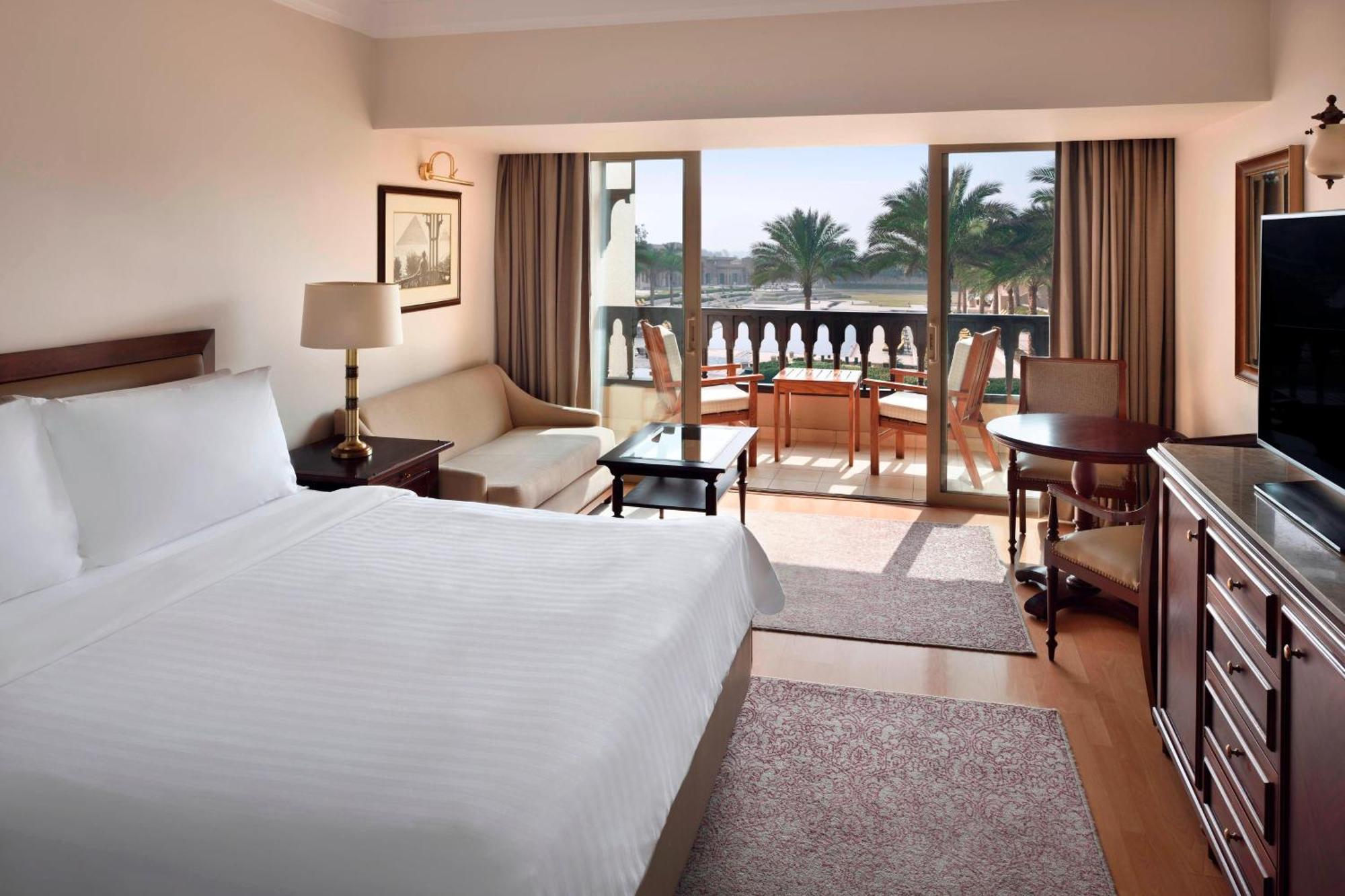 Deluxe Garden View Room Guest room 1 King Garden view Balcony