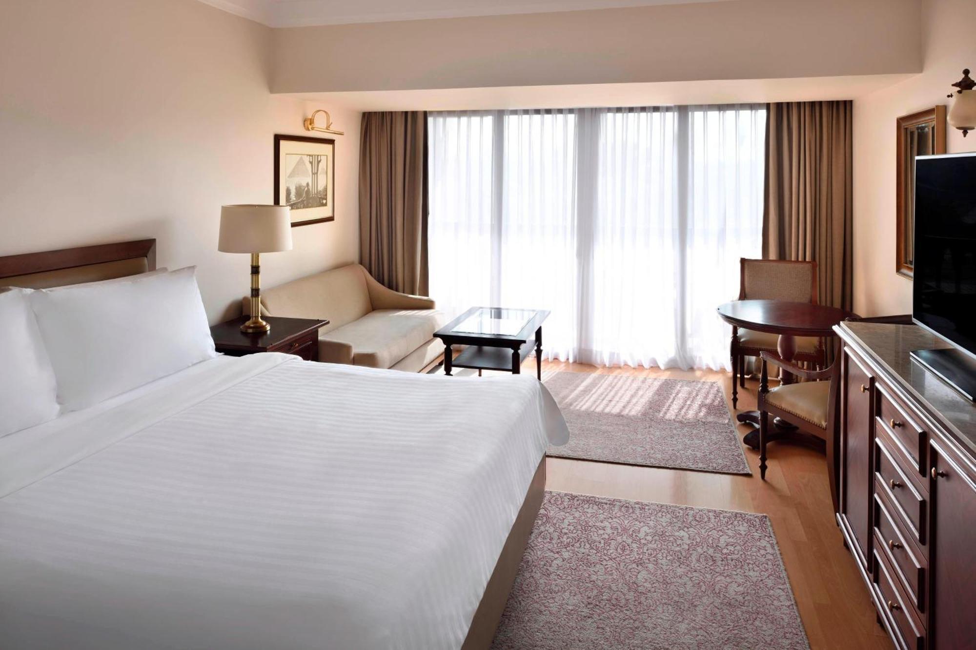 Deluxe Garden View Room Guest room 1 King Garden view Balcony