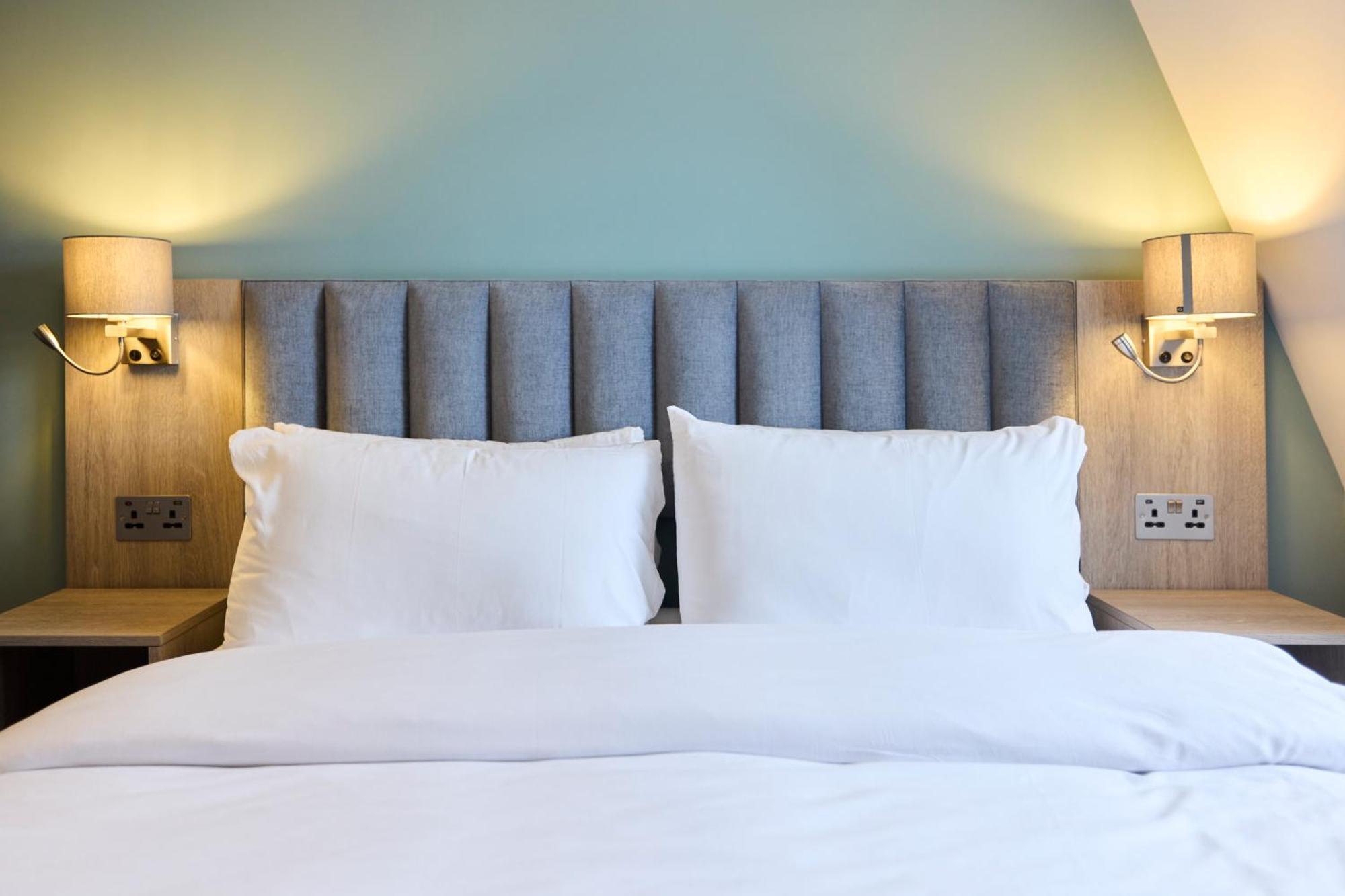 Double Room,1608306467:JPEG