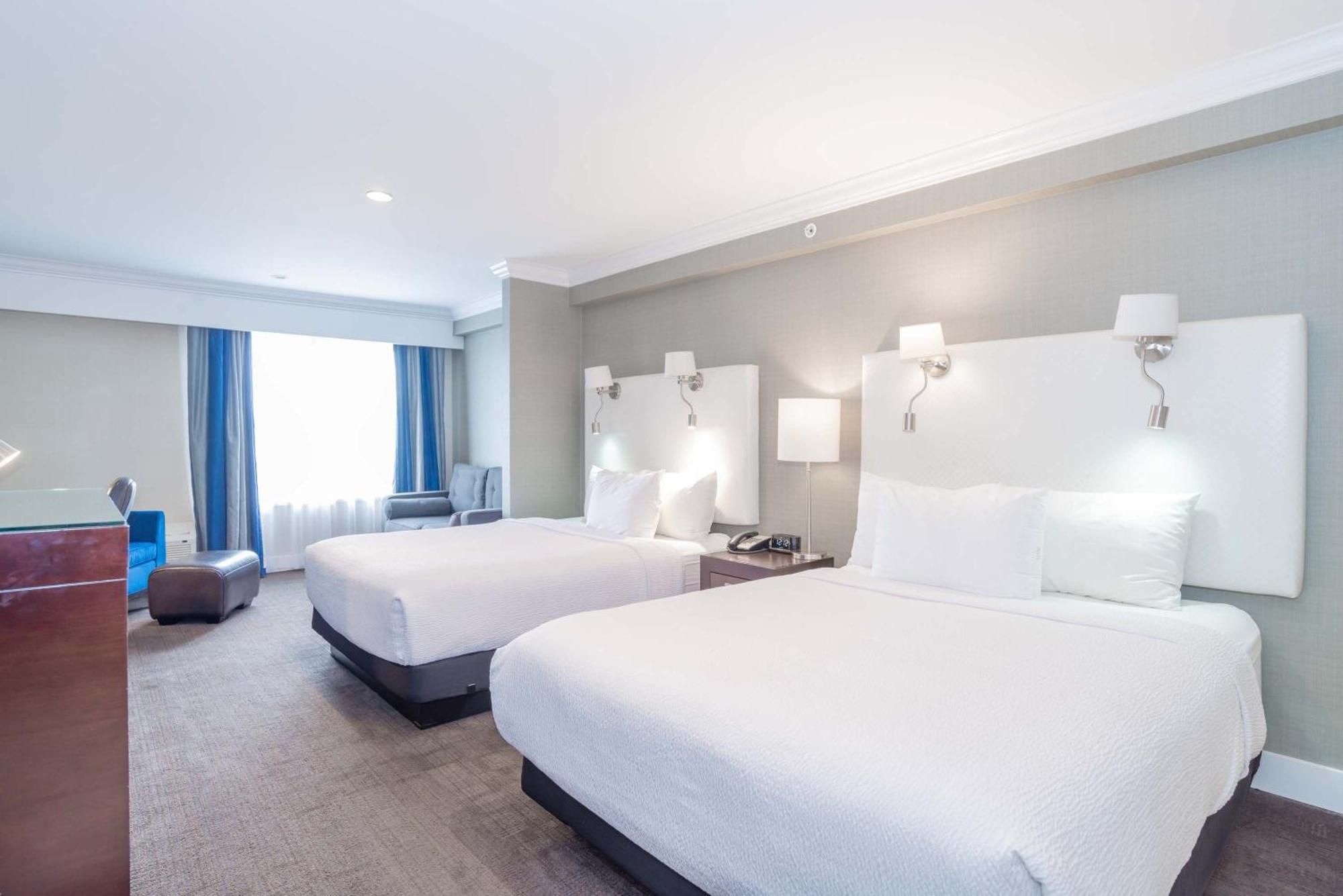Grand Room 2 Queen Beds