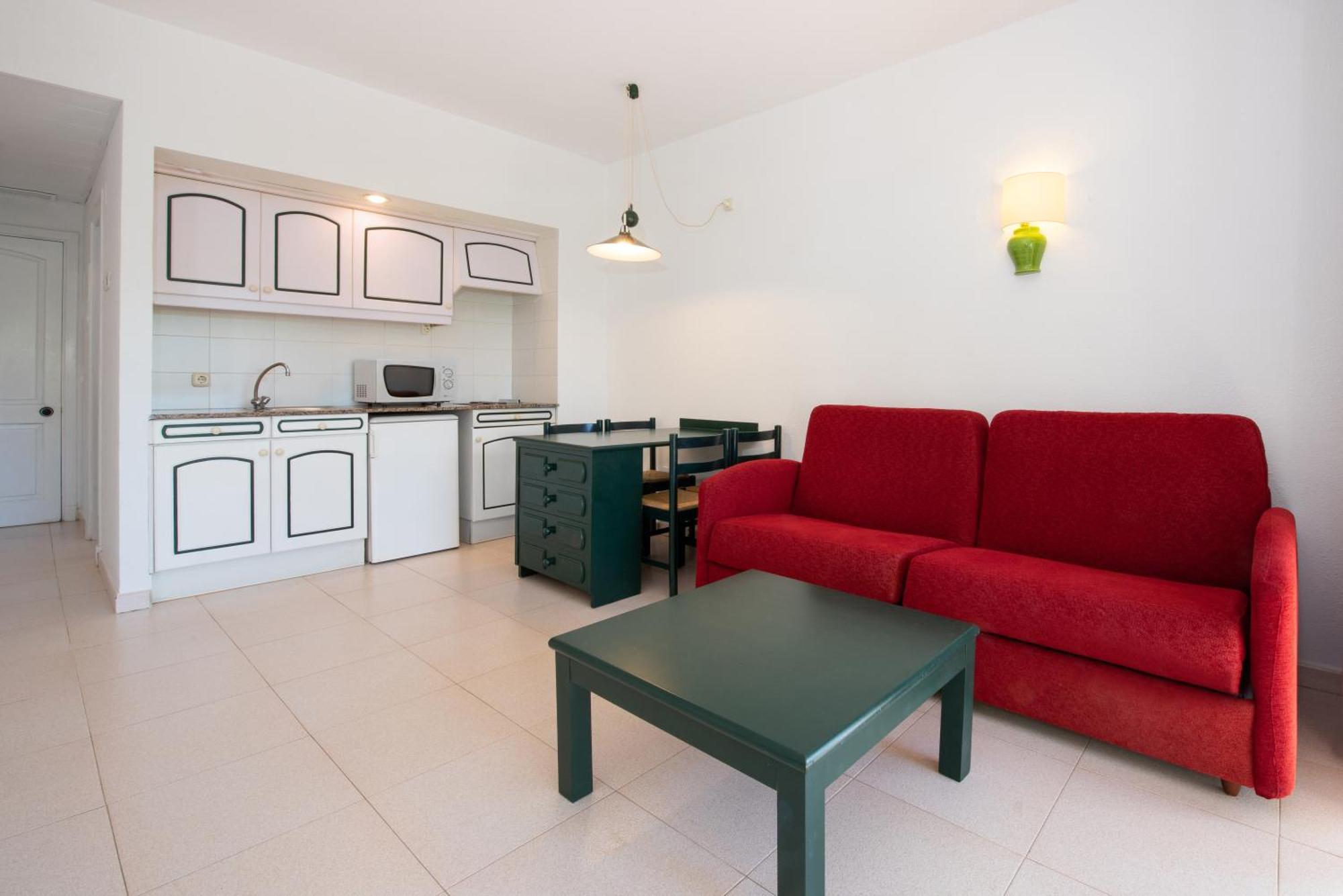 One-Bedroom Apartment