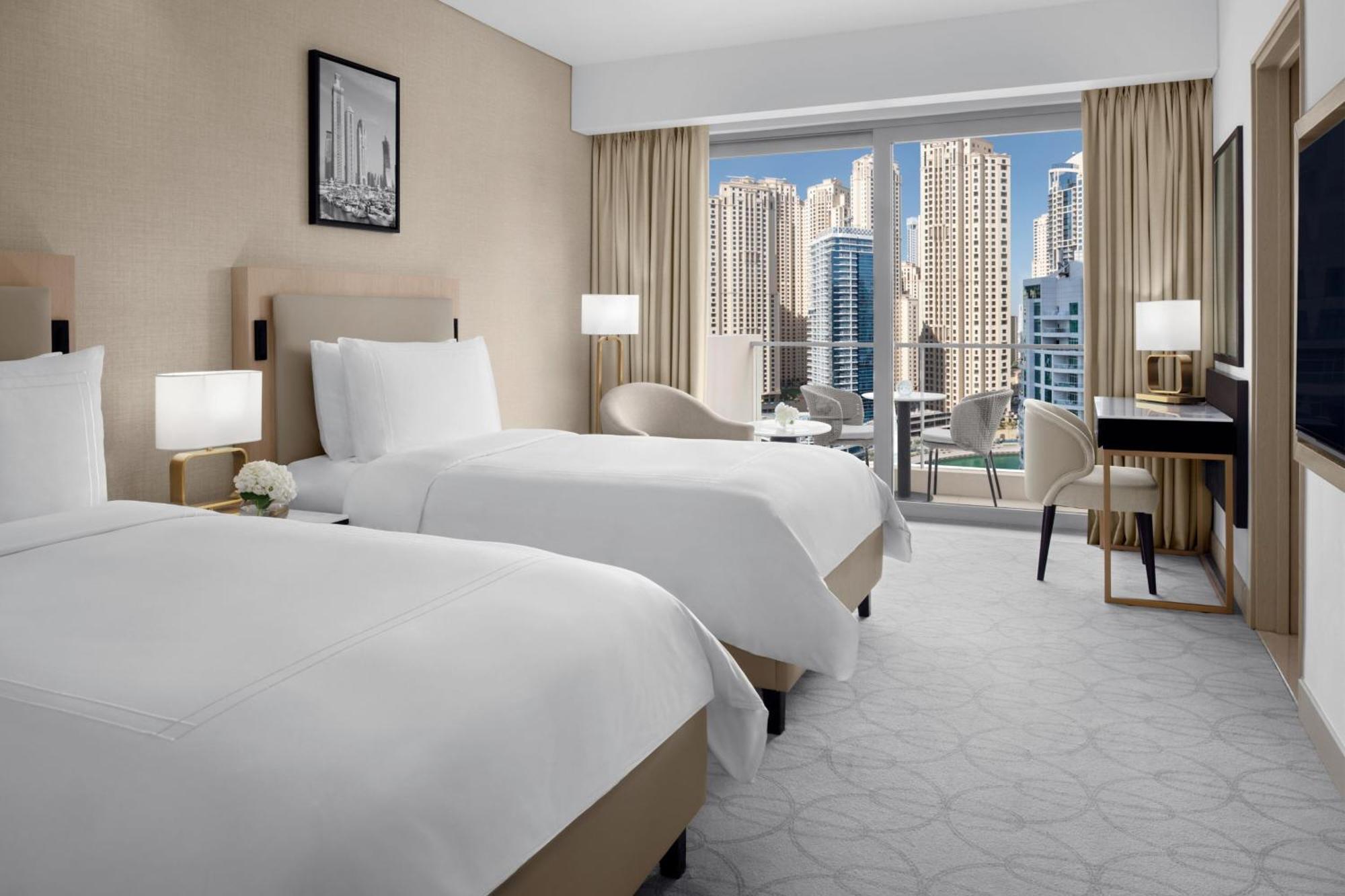 Executive City View Room Twin Bed Club lounge access including direct access to Dubai Marina Mall & Marina Walk