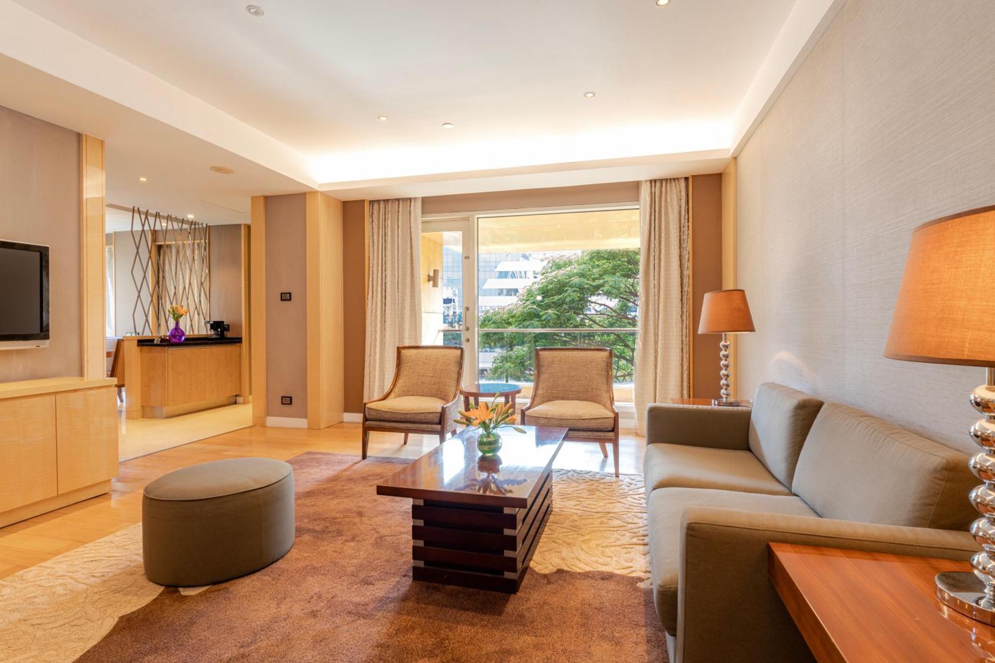 One Bedroom Executive Apartment 1 King Bed