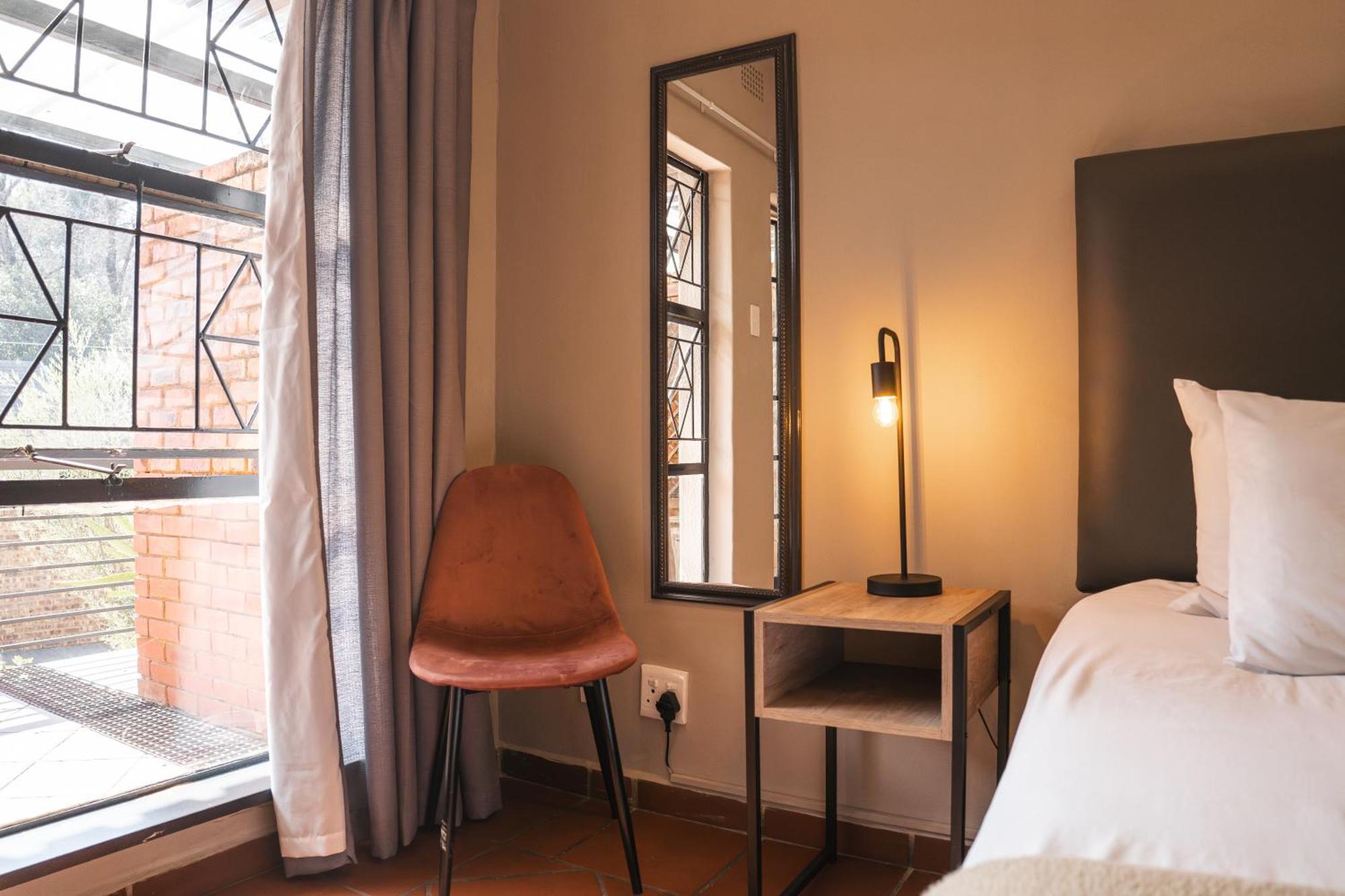 Comfort Rooms