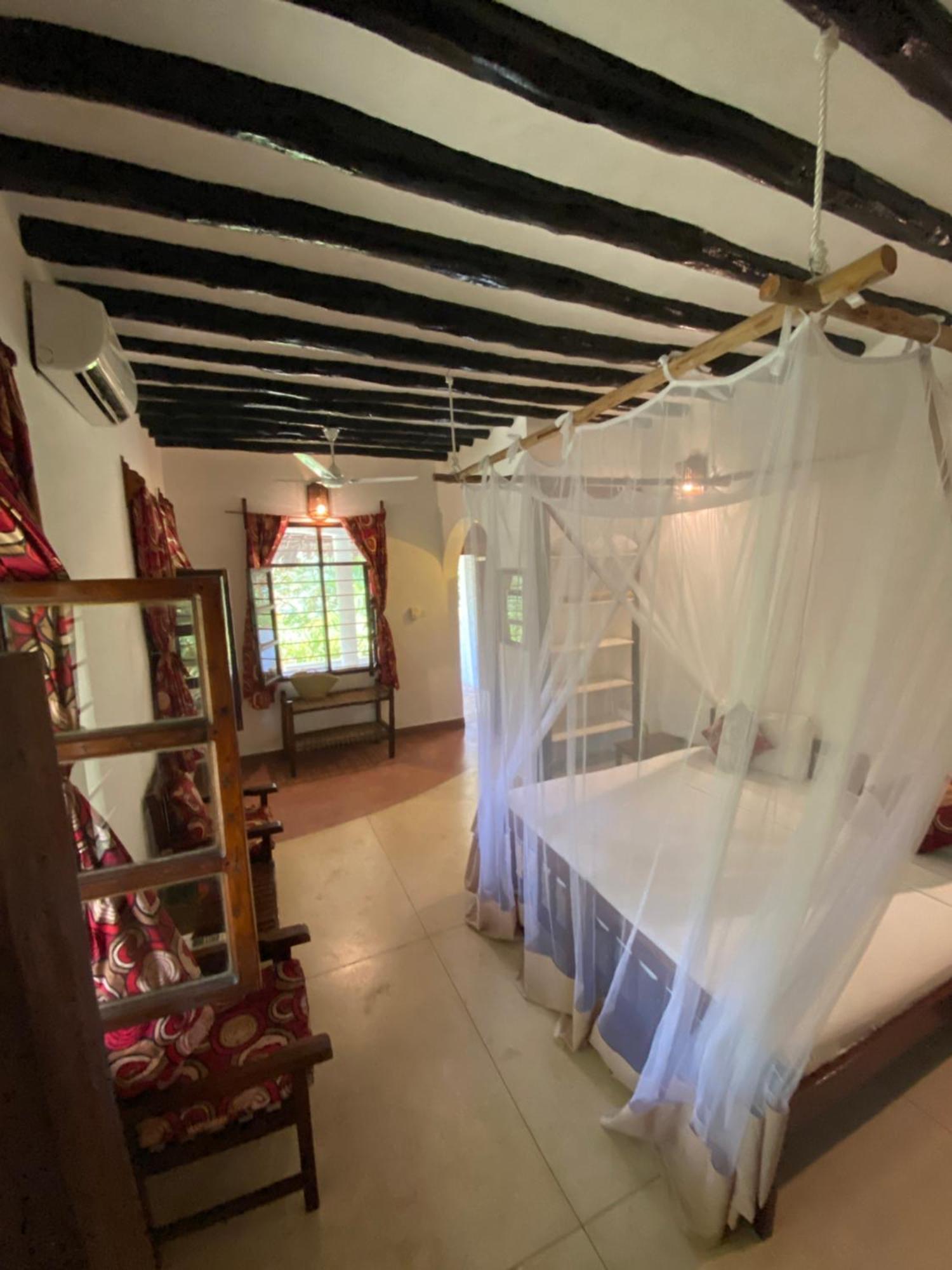 Double or Twin Room Tropical shower Balcony