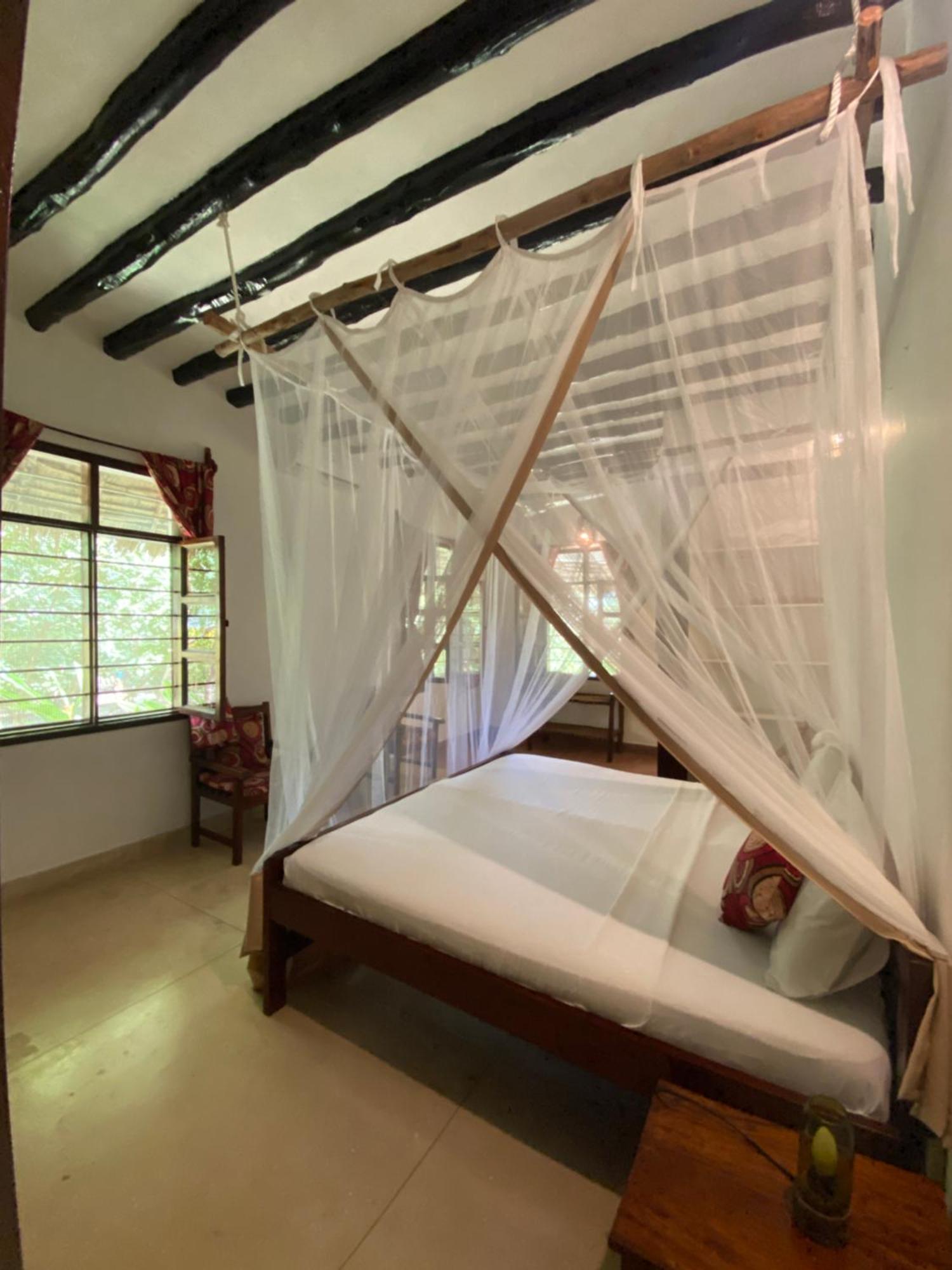 Double or Twin Room Tropical shower Balcony