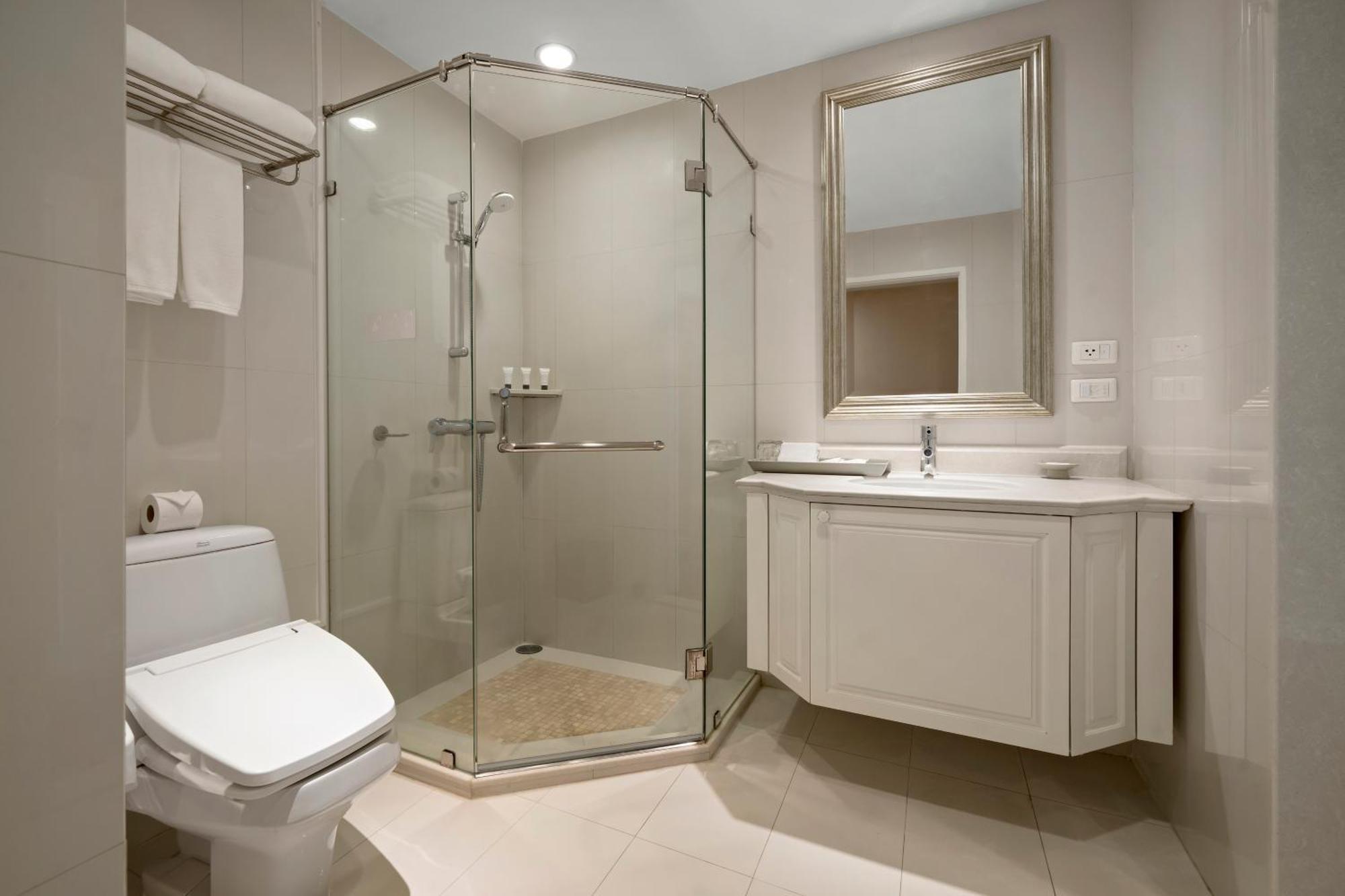 Two-Bedroom Executive Suite