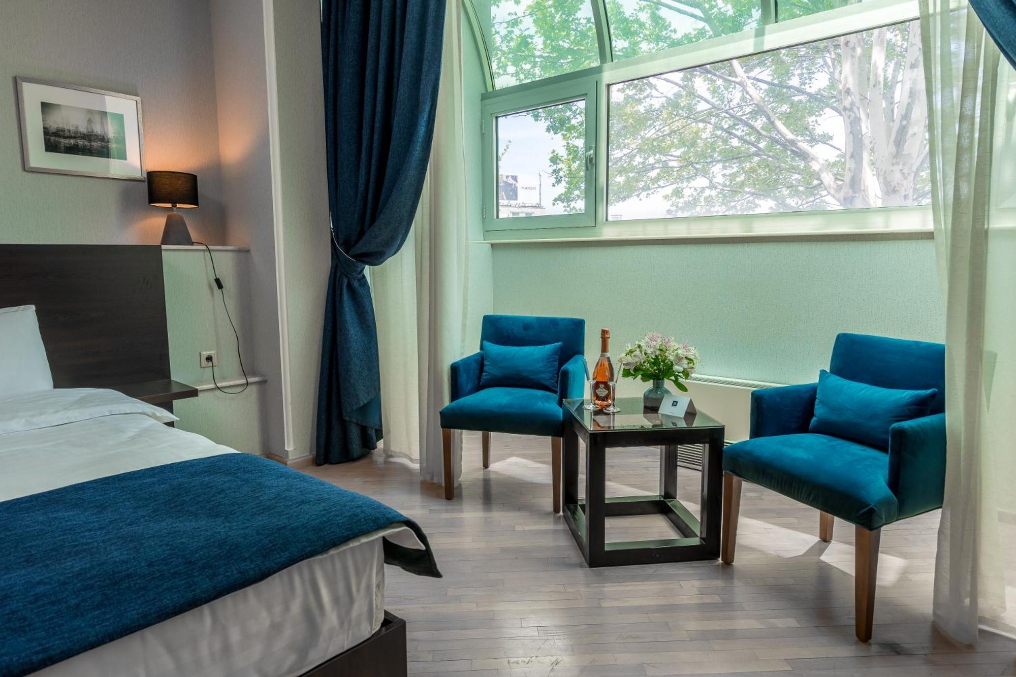 Superior Family Room