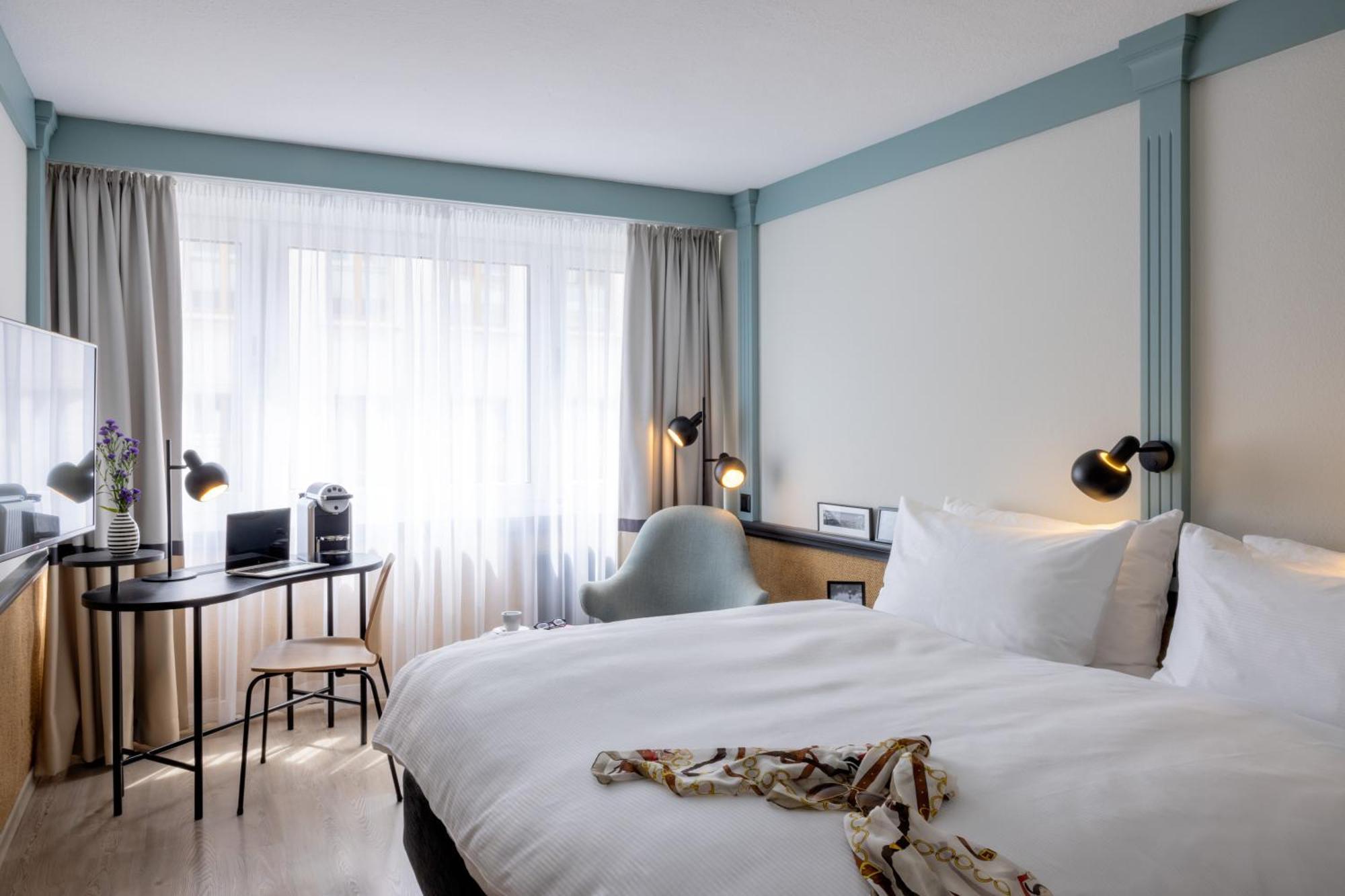 Twin Room,1610215422:JPEG