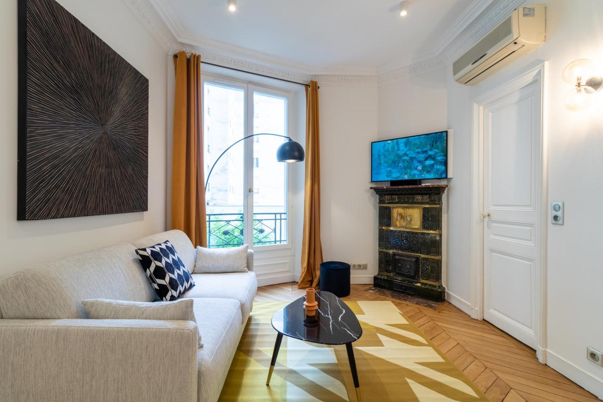 One-Bedroom Apartment