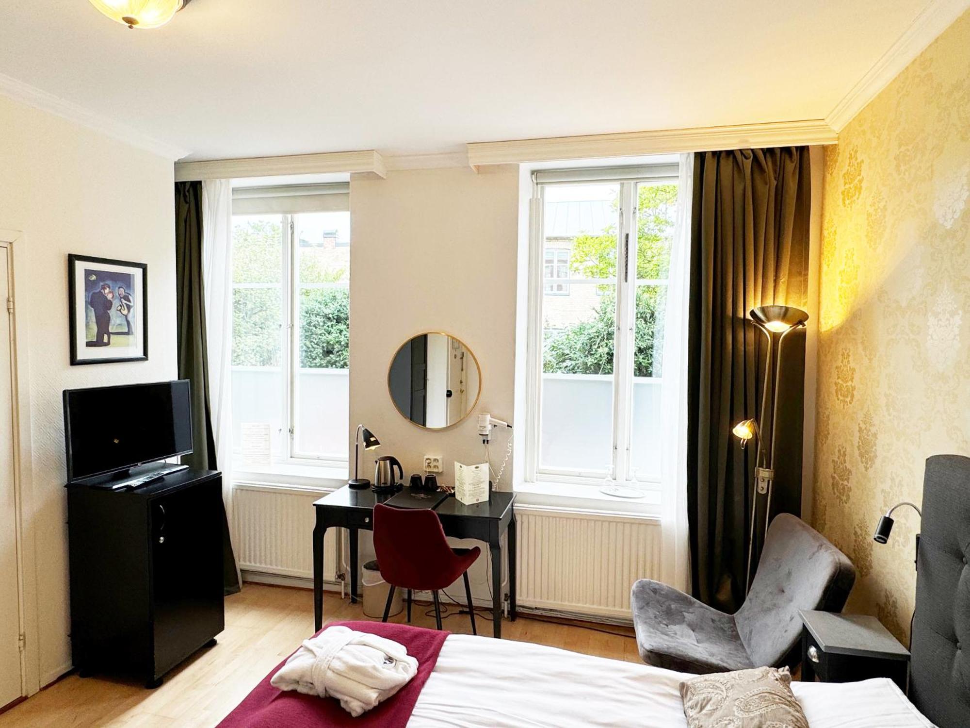 Queen Room