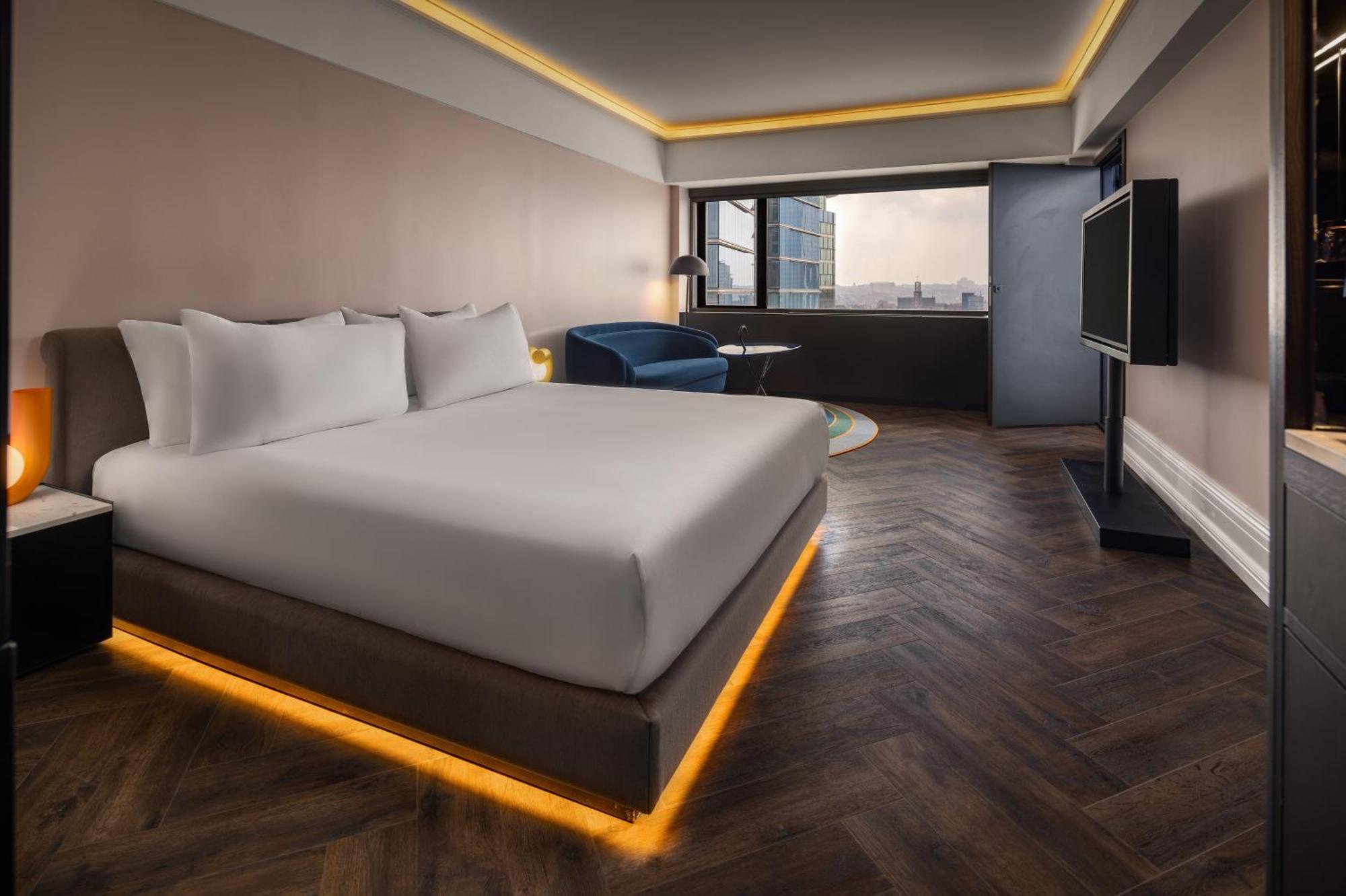 SKY King Room Guest room 1 King City view
