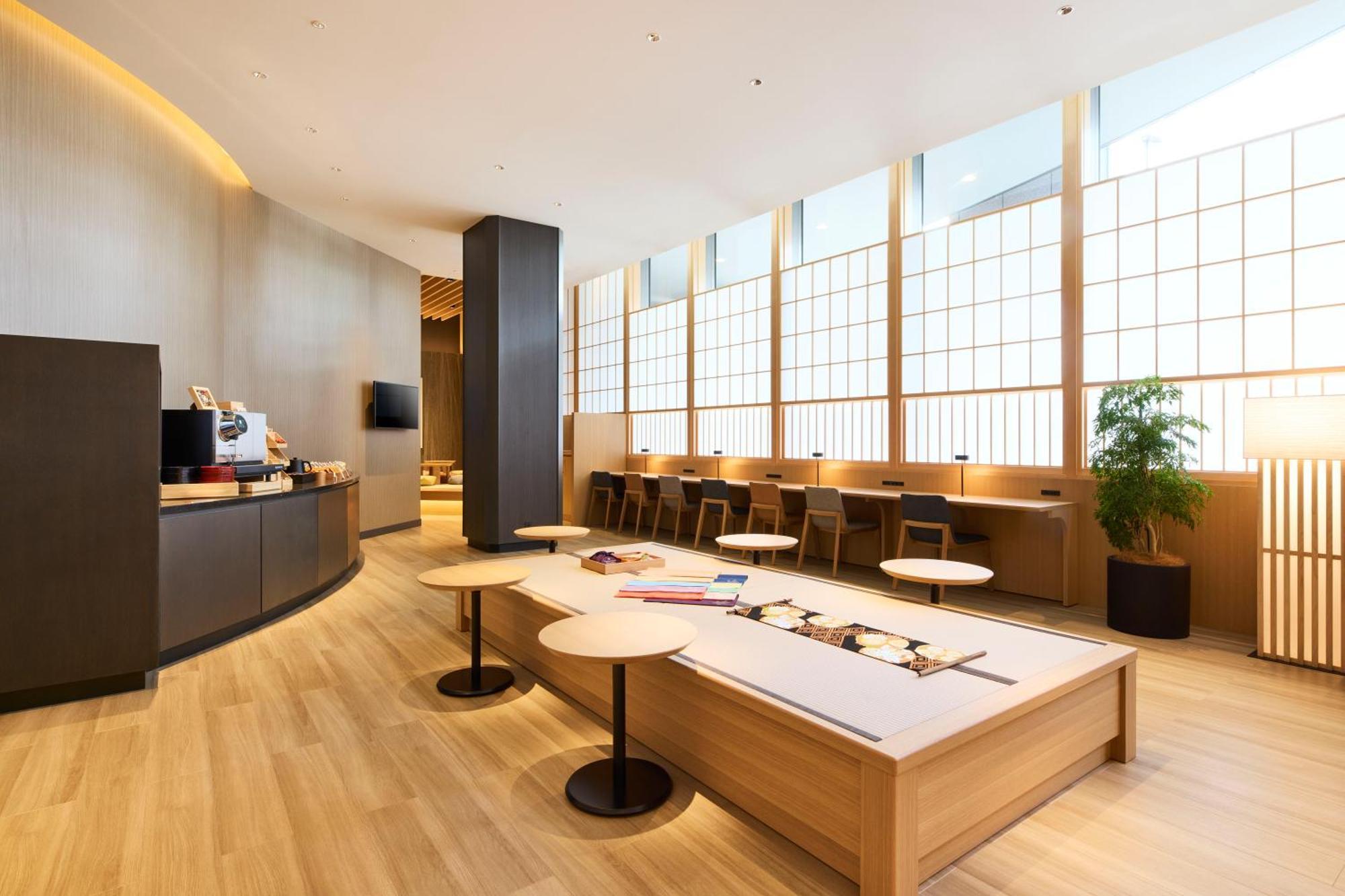 Newly Renovated Cerulean Superior King Room Japanese Style Lounge Access Non Smoking