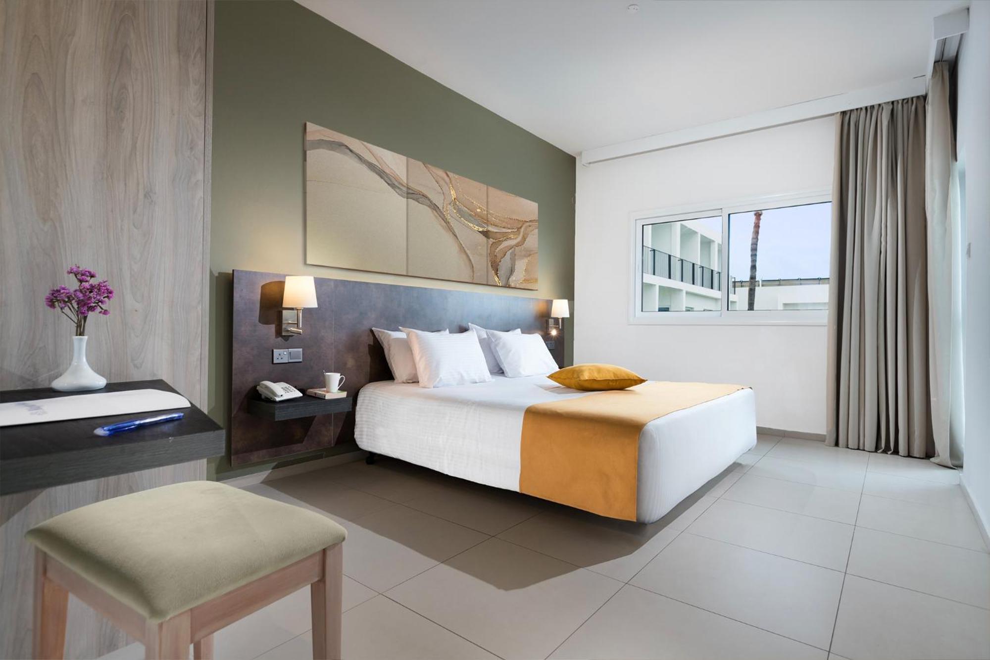 One Bedroom Suite,1611070305:JPEG