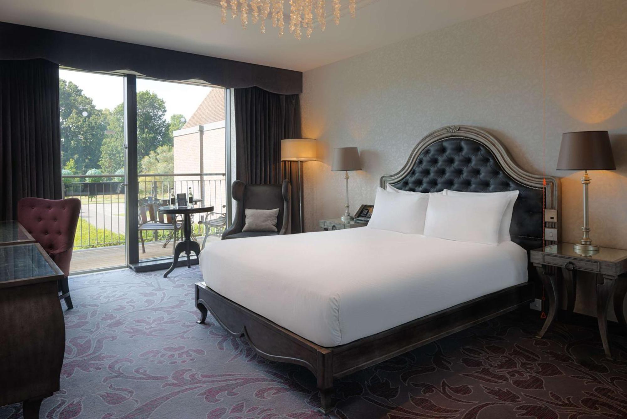 Queen Room Mobility Access