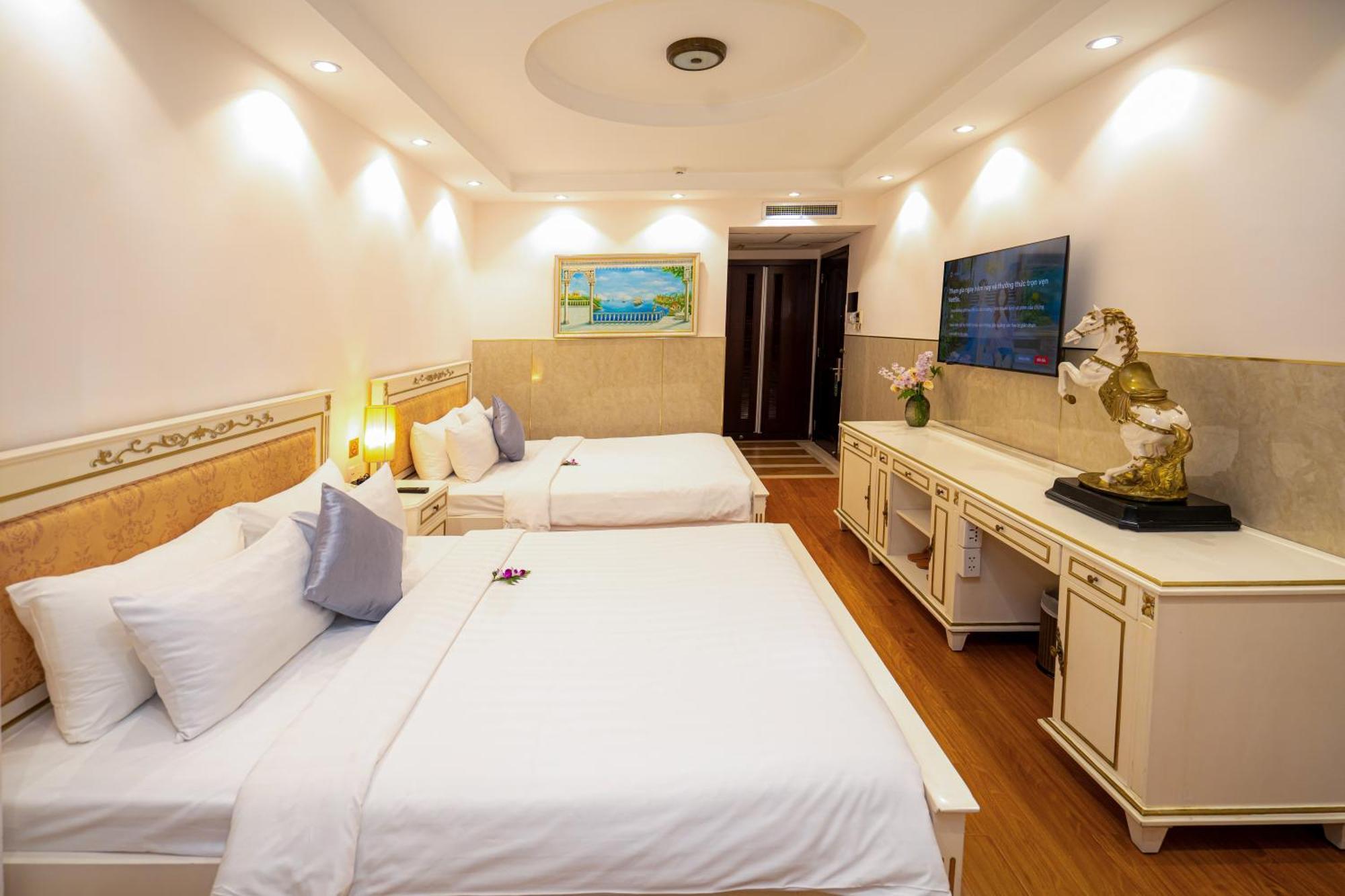 Deluxe Family Room