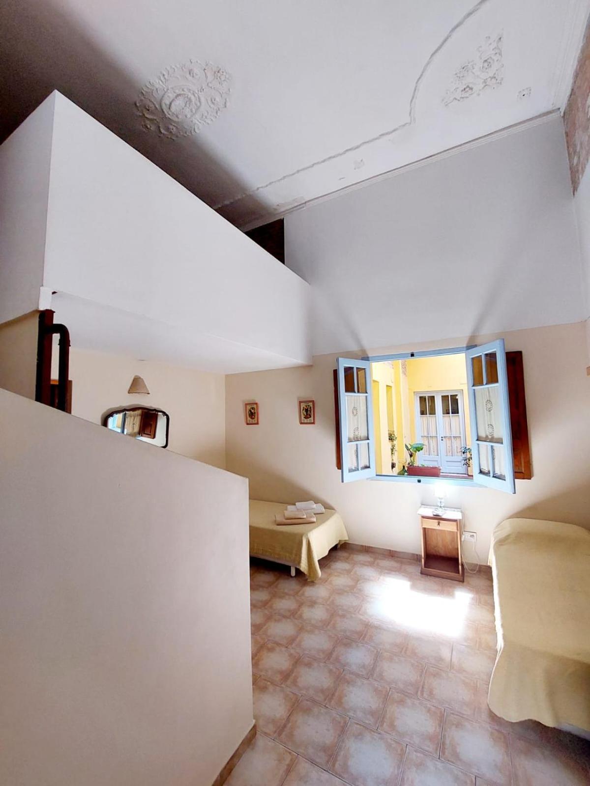 Habitación Familiar con baño privado