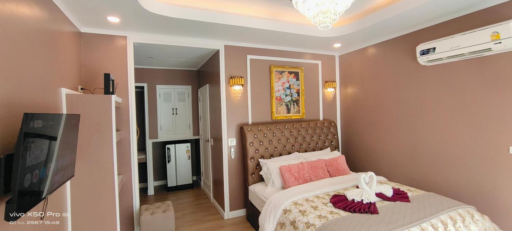 King Room Garden View