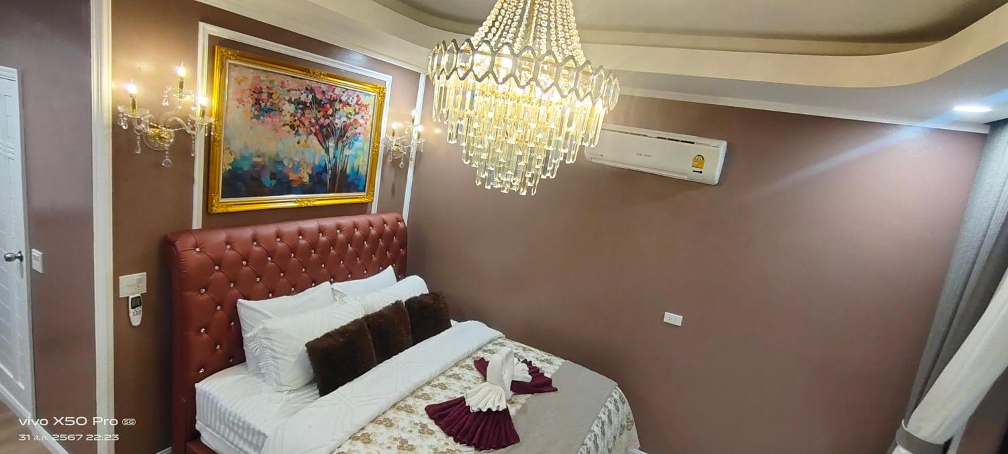 King Room Garden View