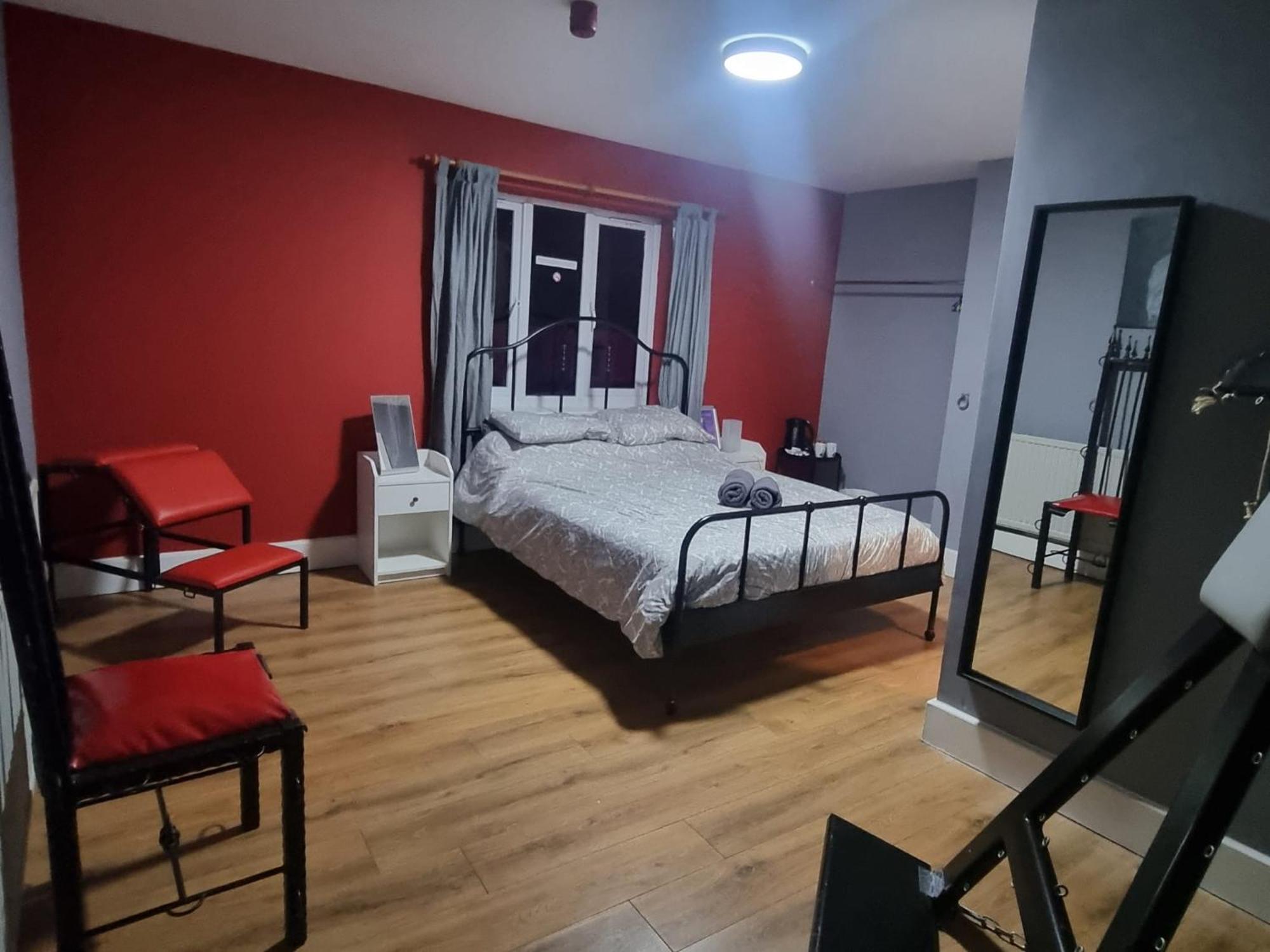 Double Room Private Bathroom