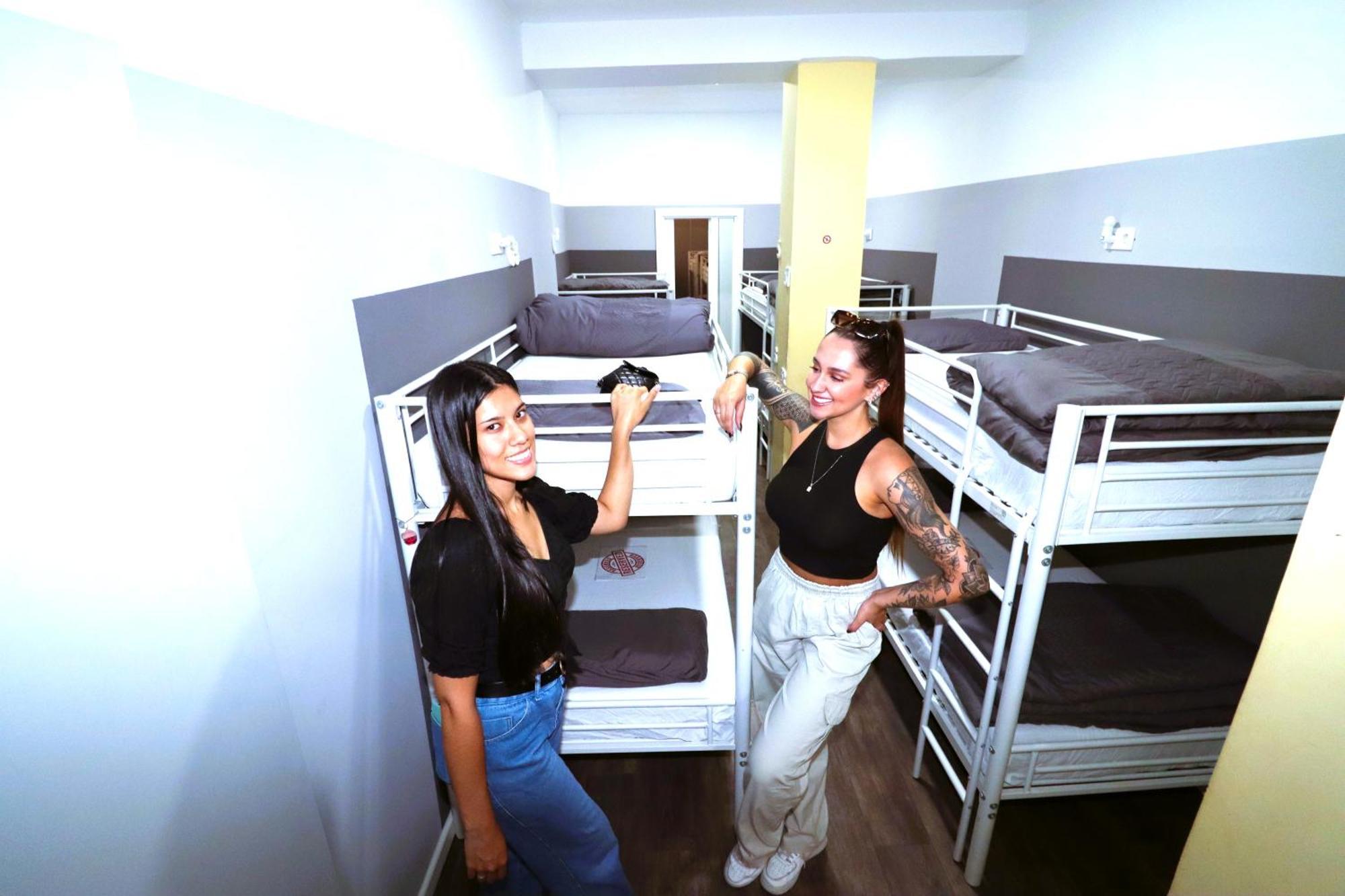 Bed 10-Bed Mixed Dormitory Room