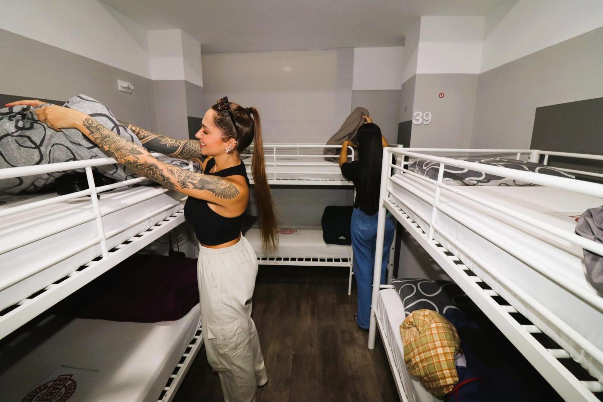 Bunk Bed Mixed Dormitory Room