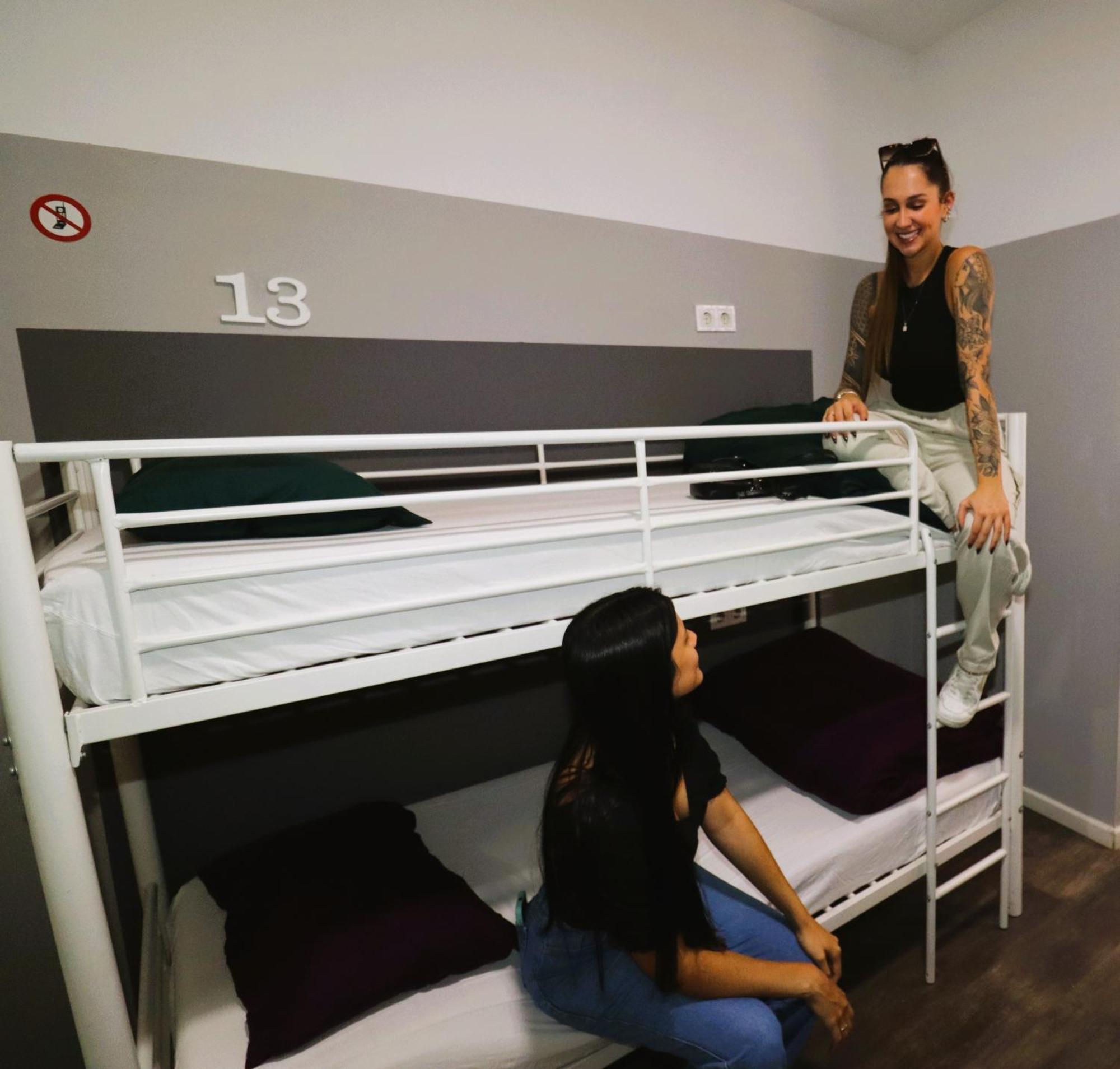 Bed 4-Bed Mixed Dormitory Room
