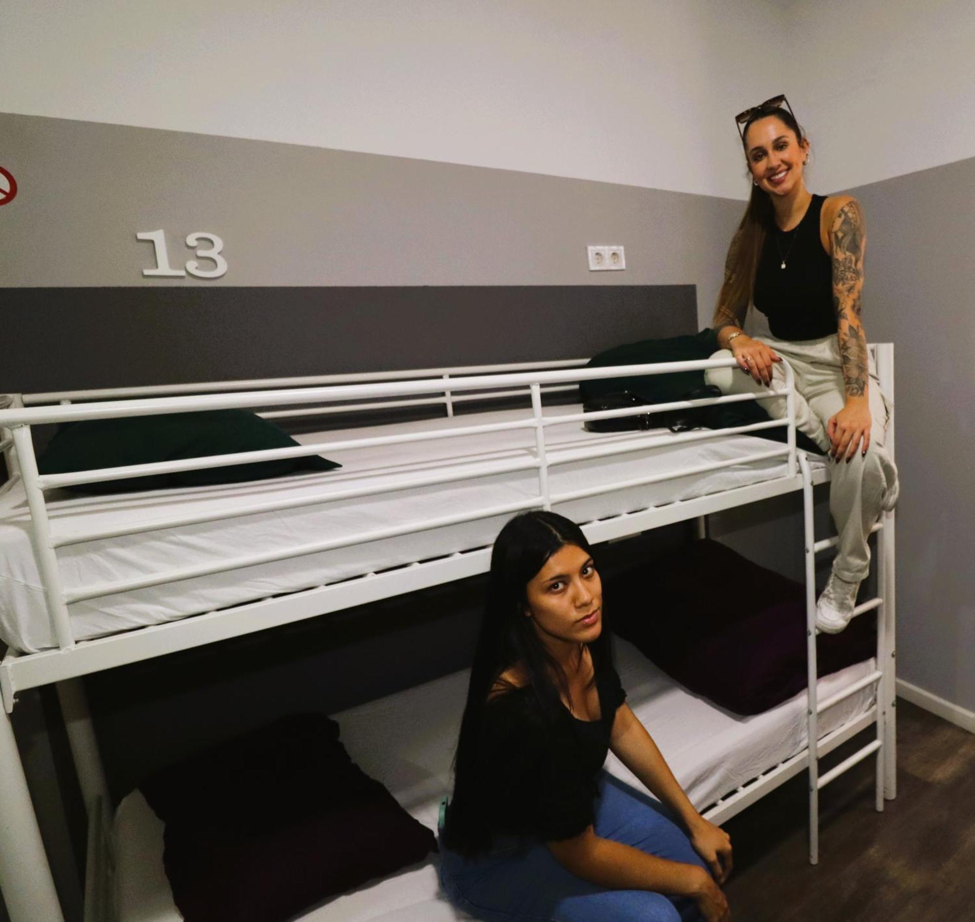 Bunk Bed Mixed Dormitory Room