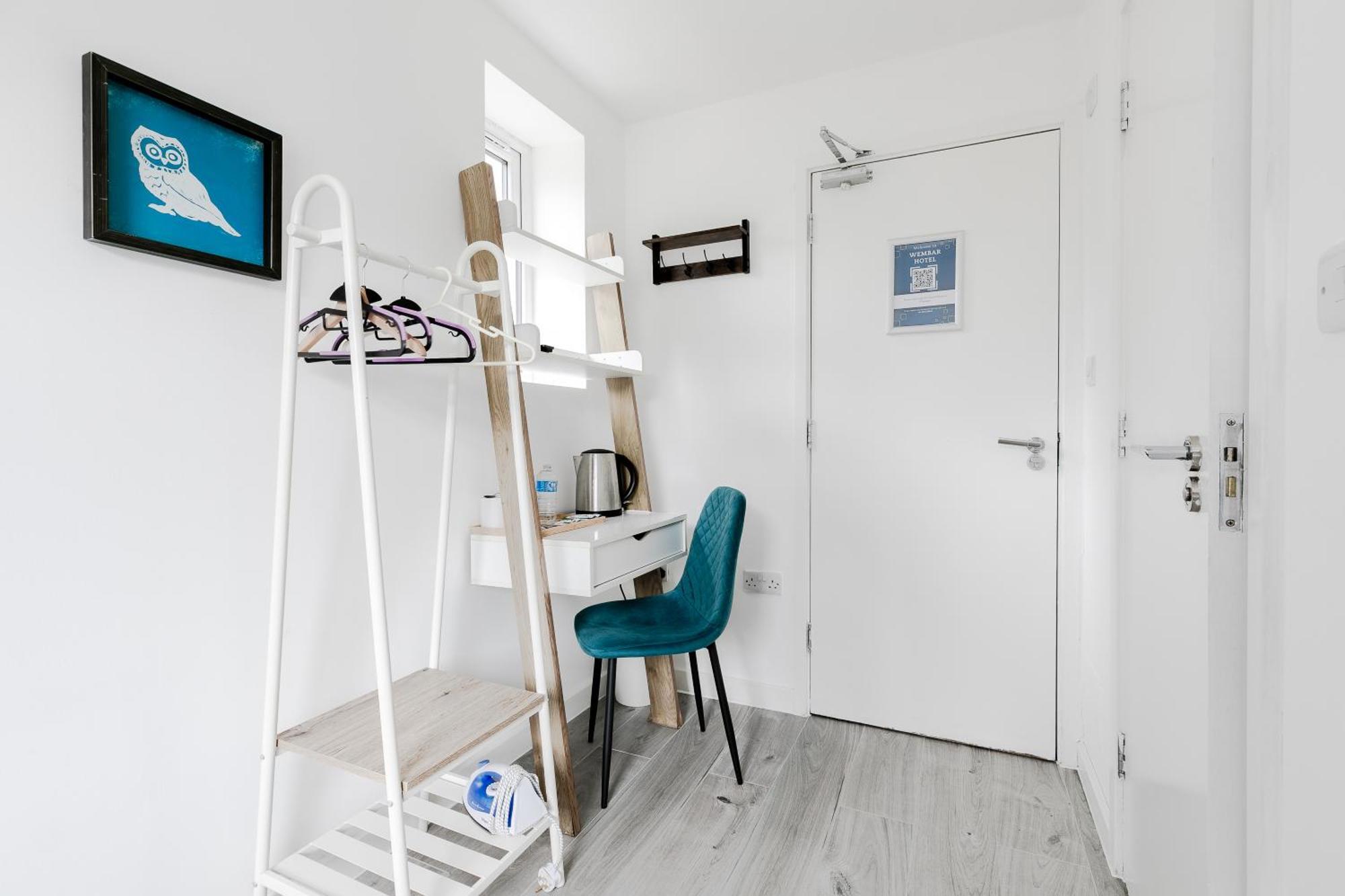 Standard Single Room Shower