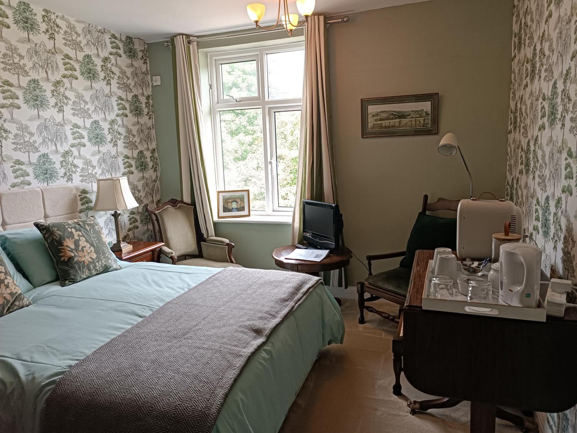 Double Room Private Bathroom