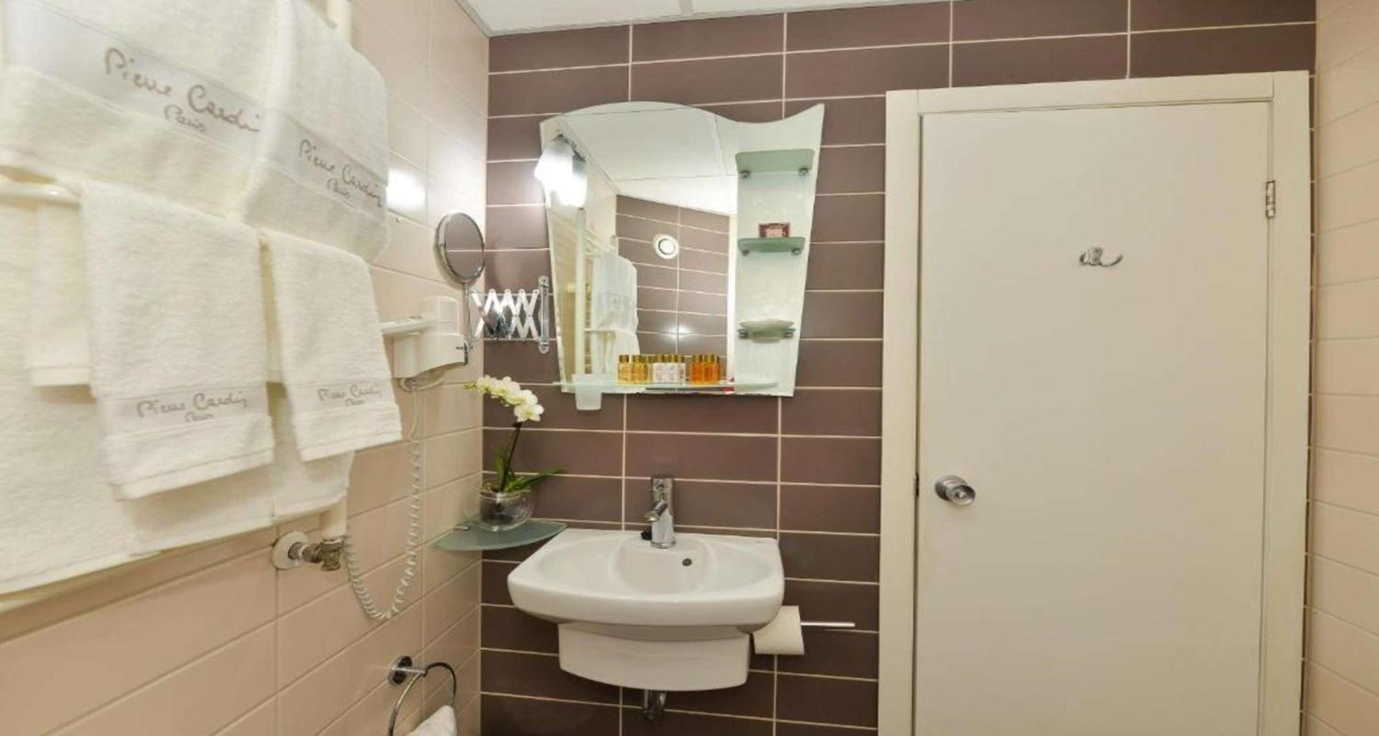 Double Room Double Bed Non-Smoking