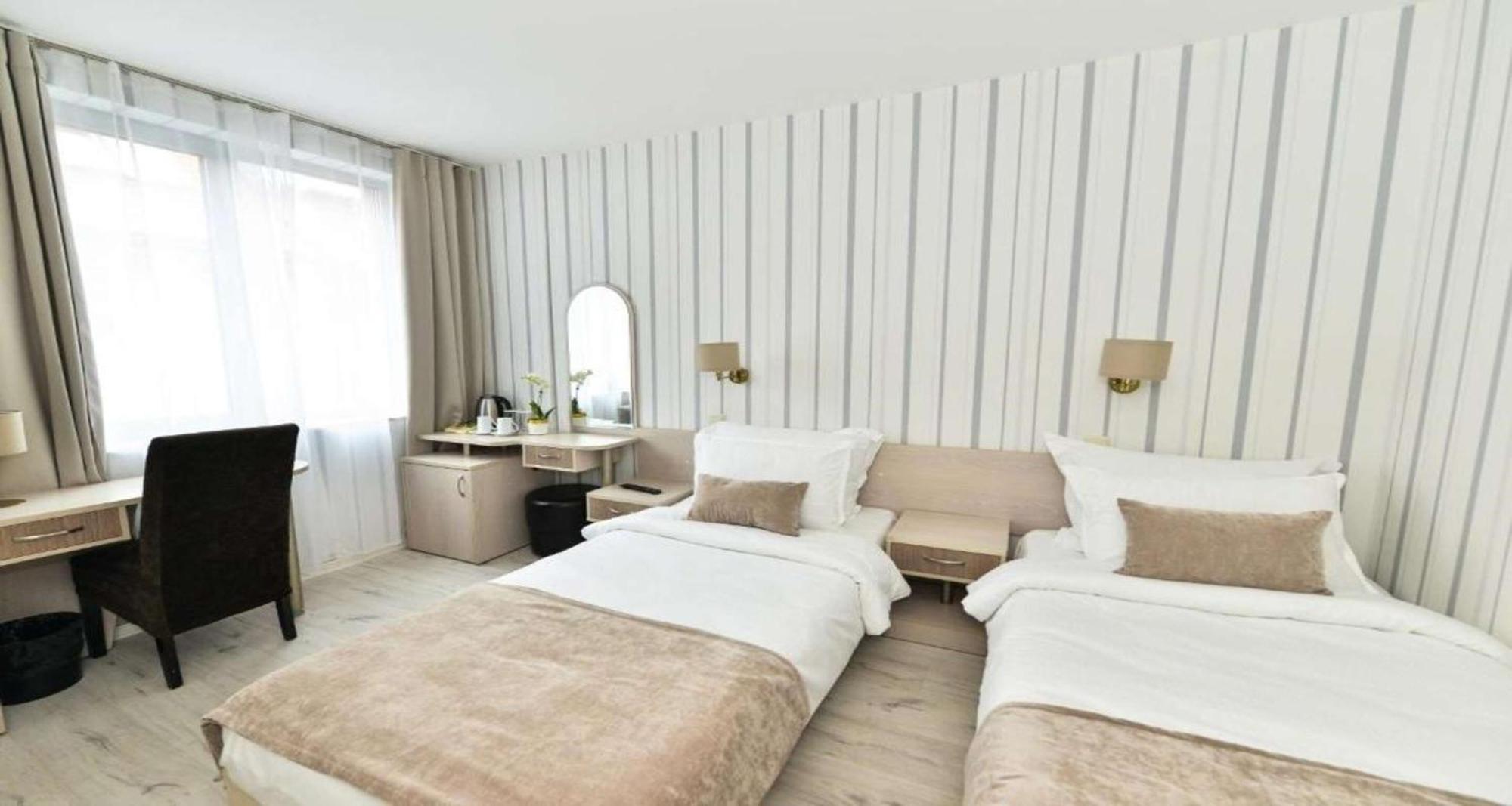 Double Room Two Single Beds Non-Smoking