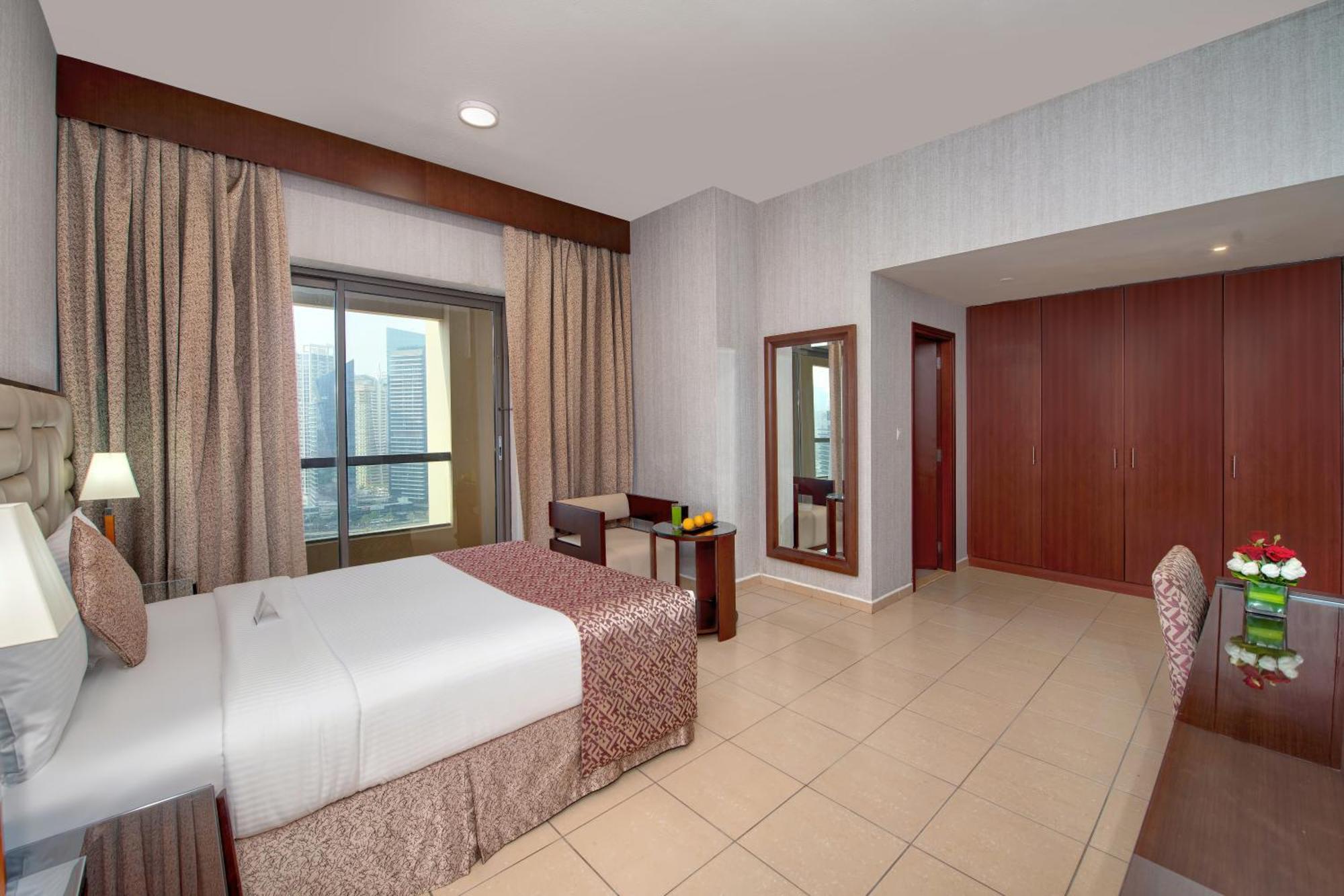 Deluxe Four-Bedroom Apartment