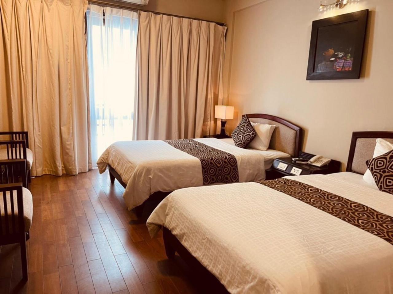Deluxe Double or Twin Room City View