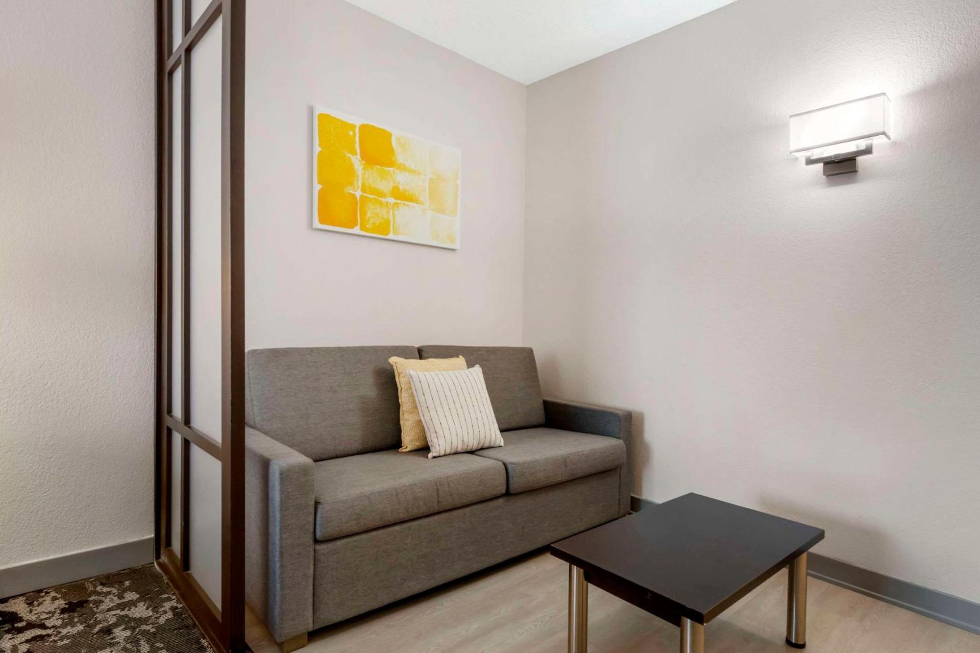 Two Queen Suite Sofa Bed City View