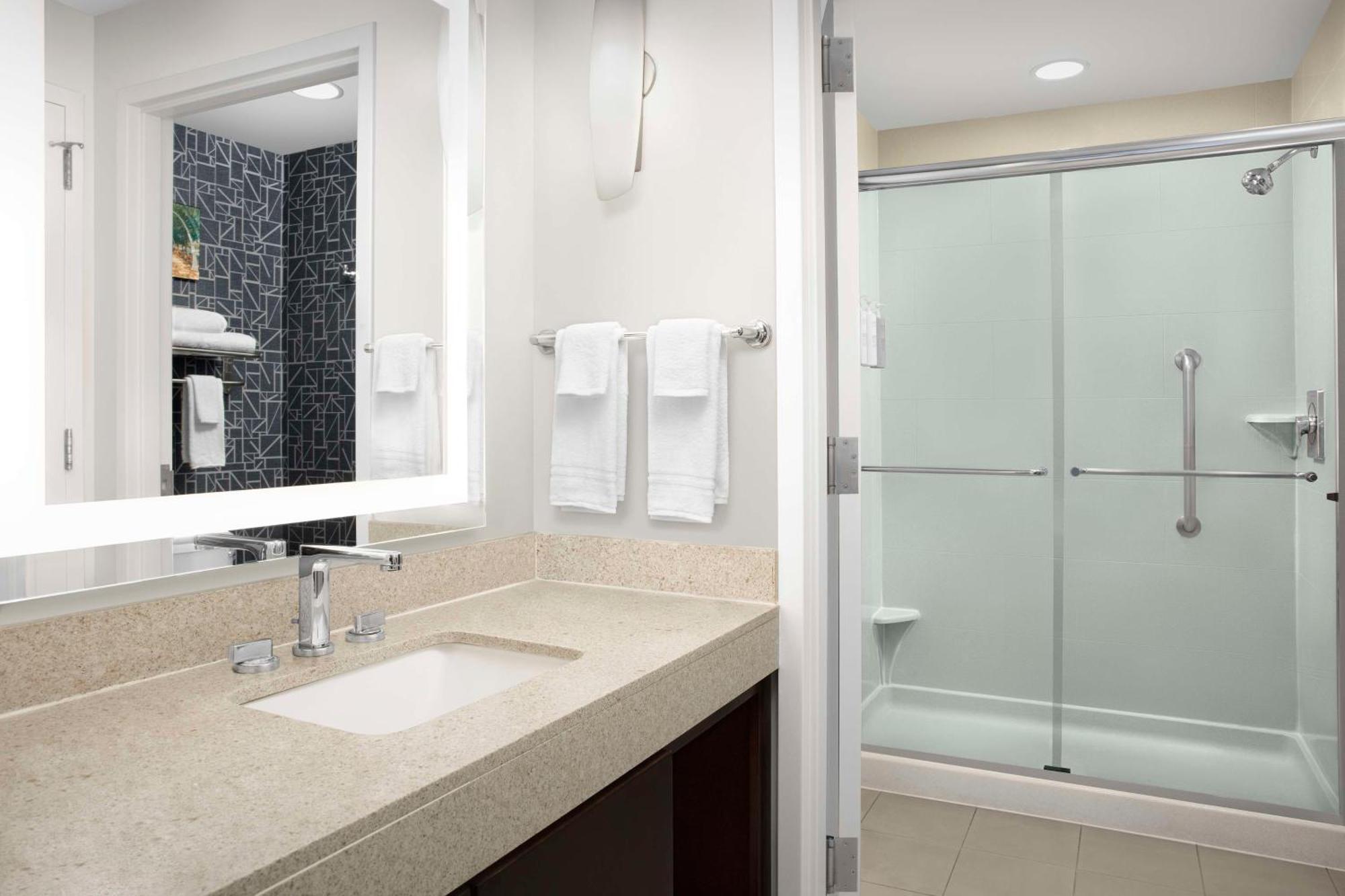 Suite Deluxe con cama extragrande para no fumadores