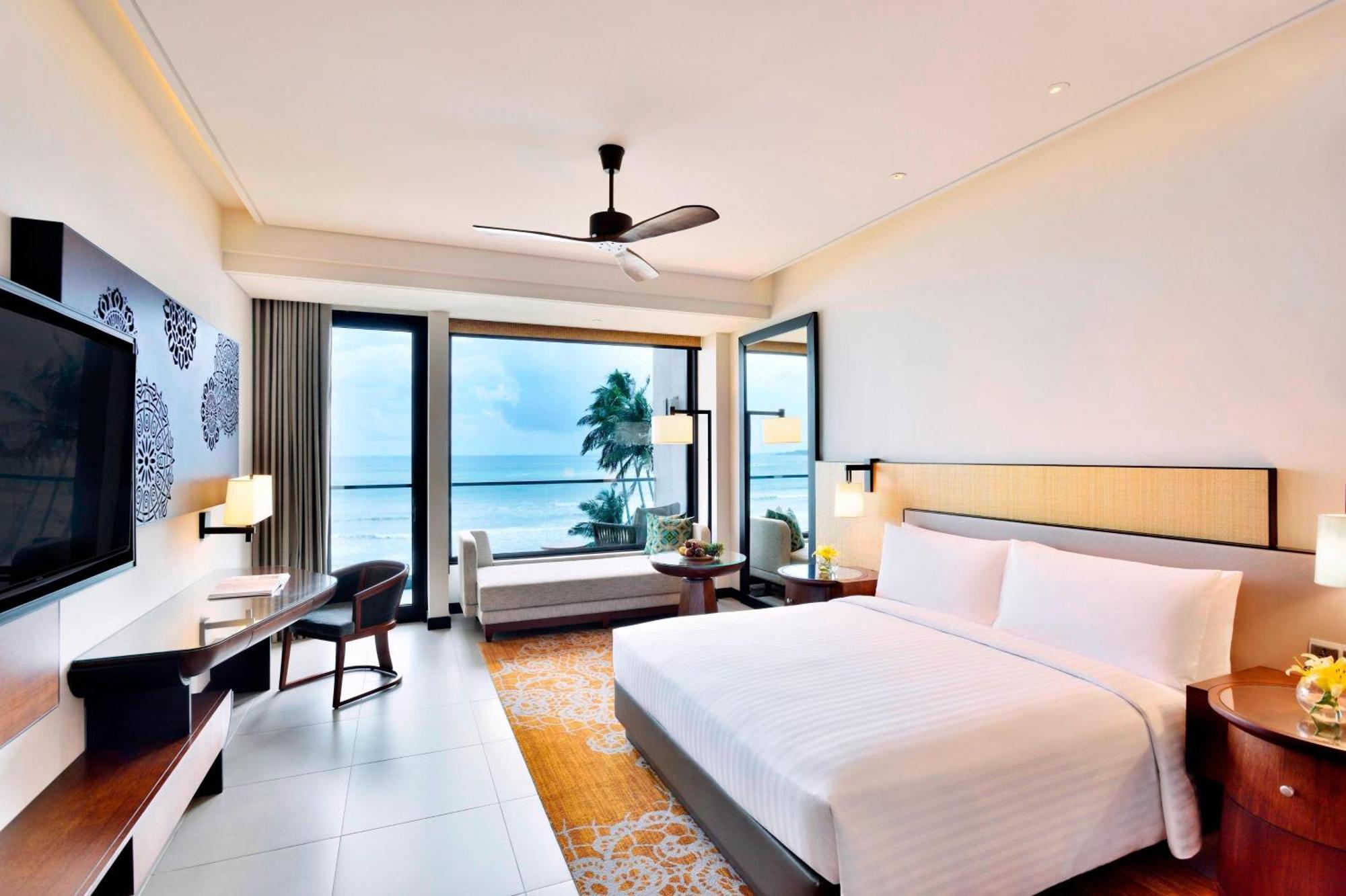 Superior King Room Ocean View