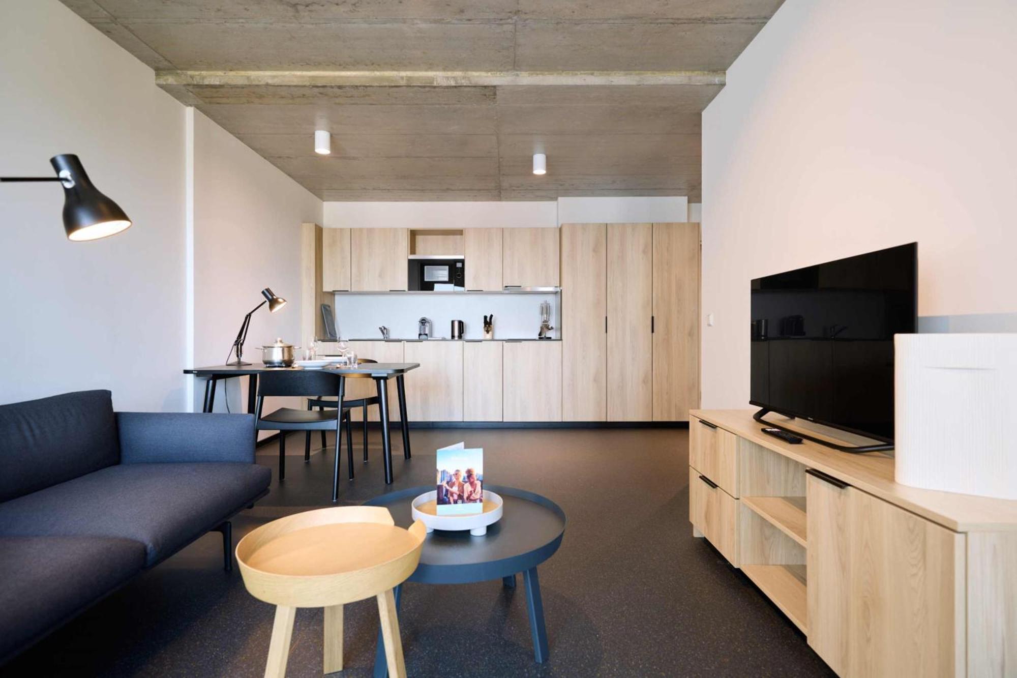 Premium Double Room Plus separate Living Room