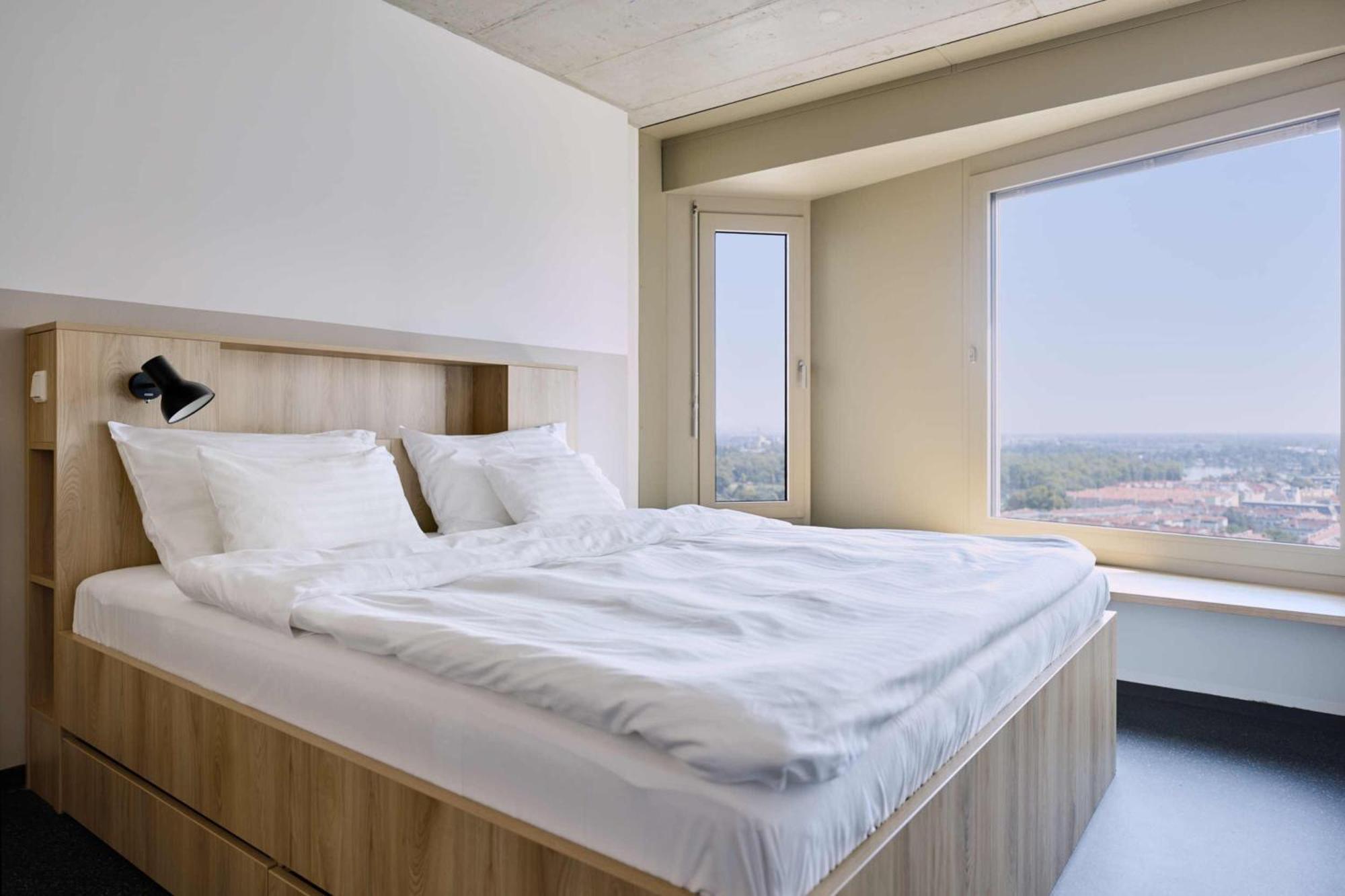 Premium Double Room Plus separate Living Room