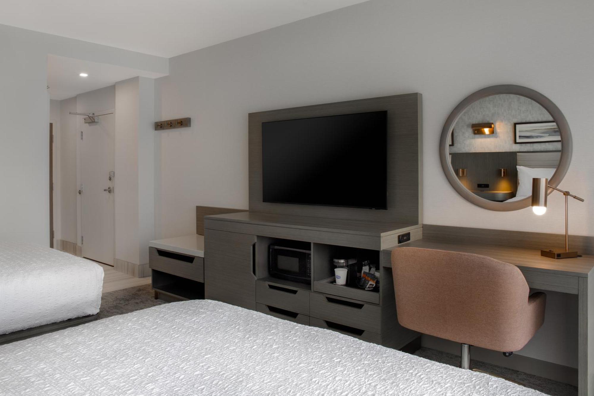 Queen Room Two Queen Beds