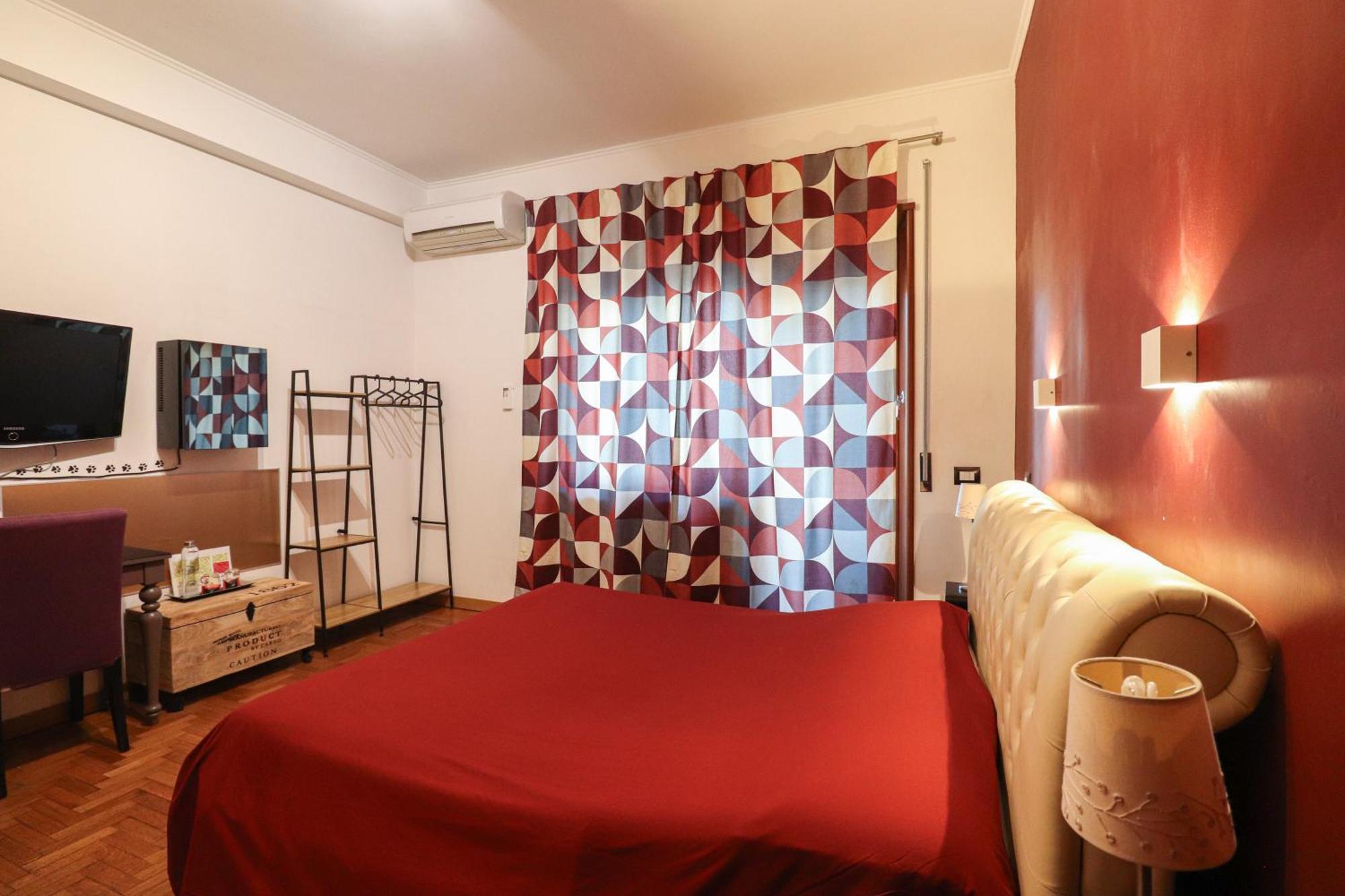 Deluxe Double Room Shower