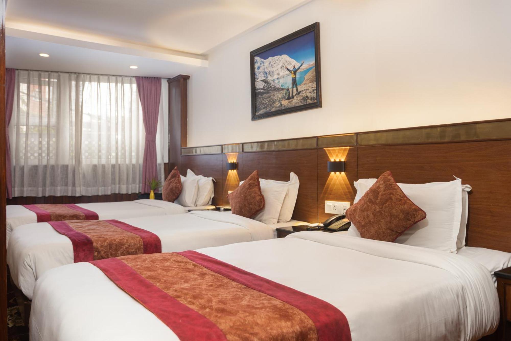 Deluxe Triple Room Airport Pickup