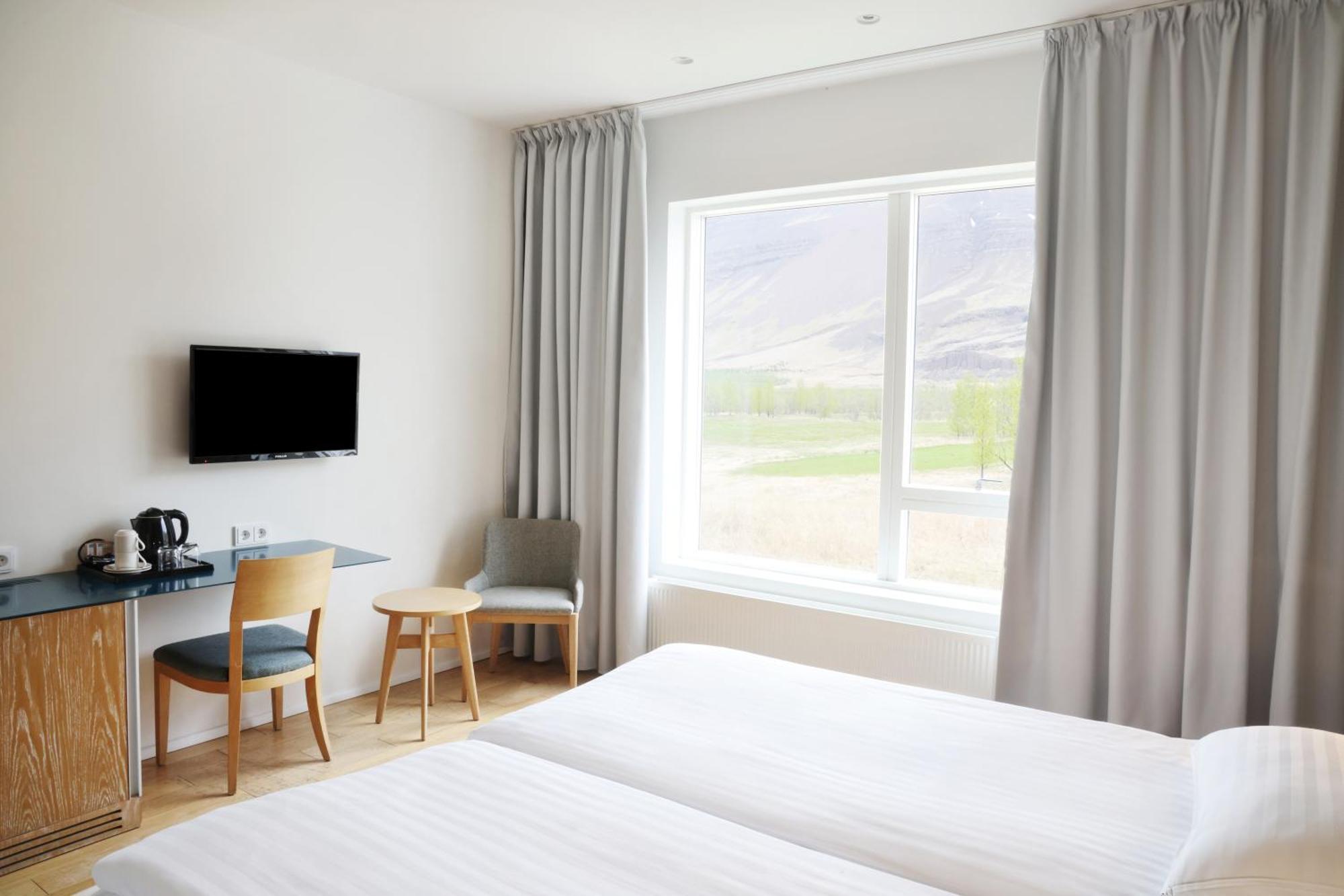 Family Connecting Rooms