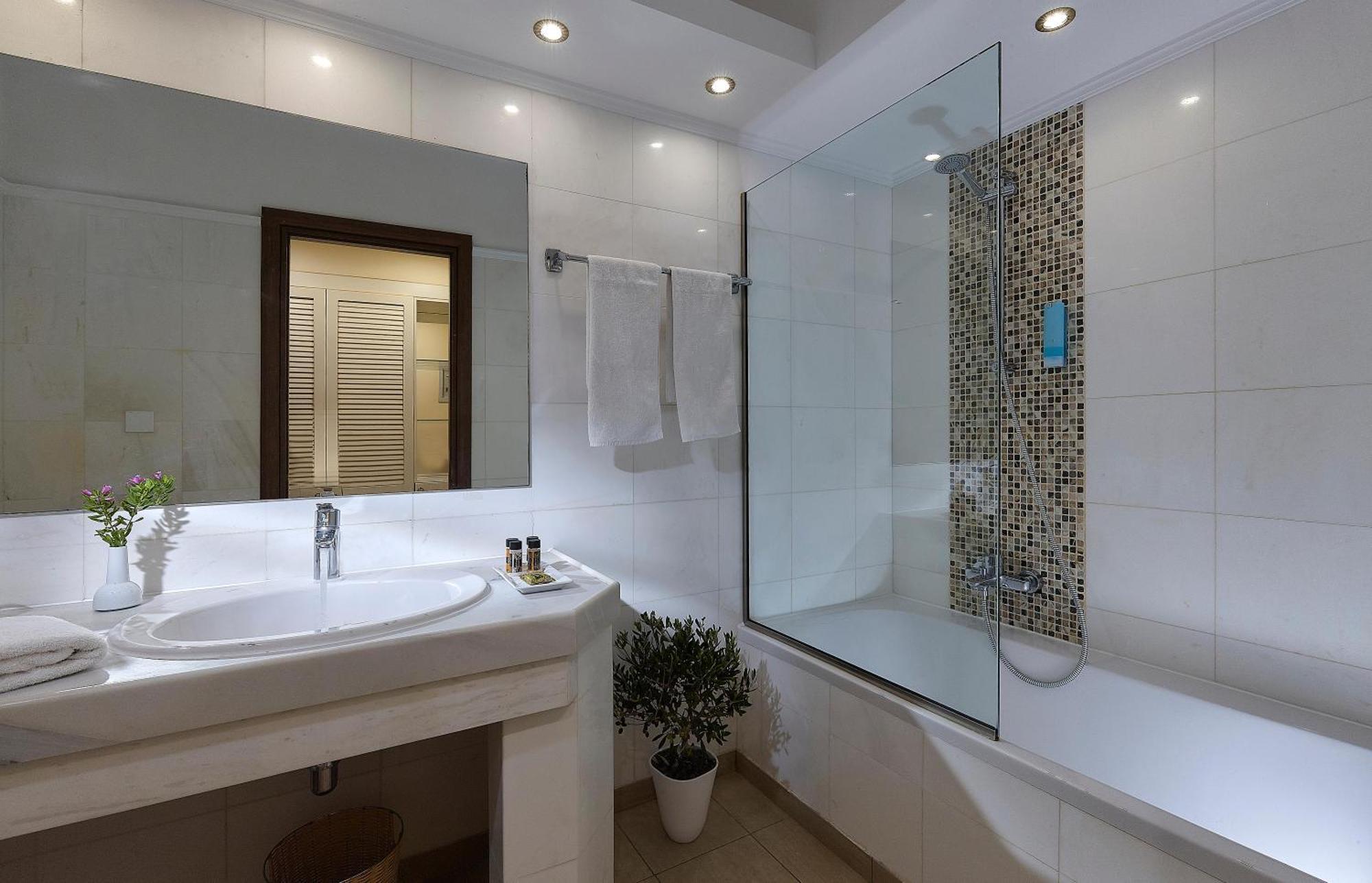 Luxury Superior Room Garden View