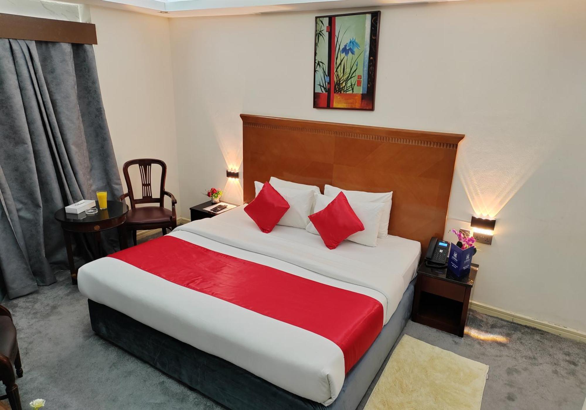 Deluxe King Suite