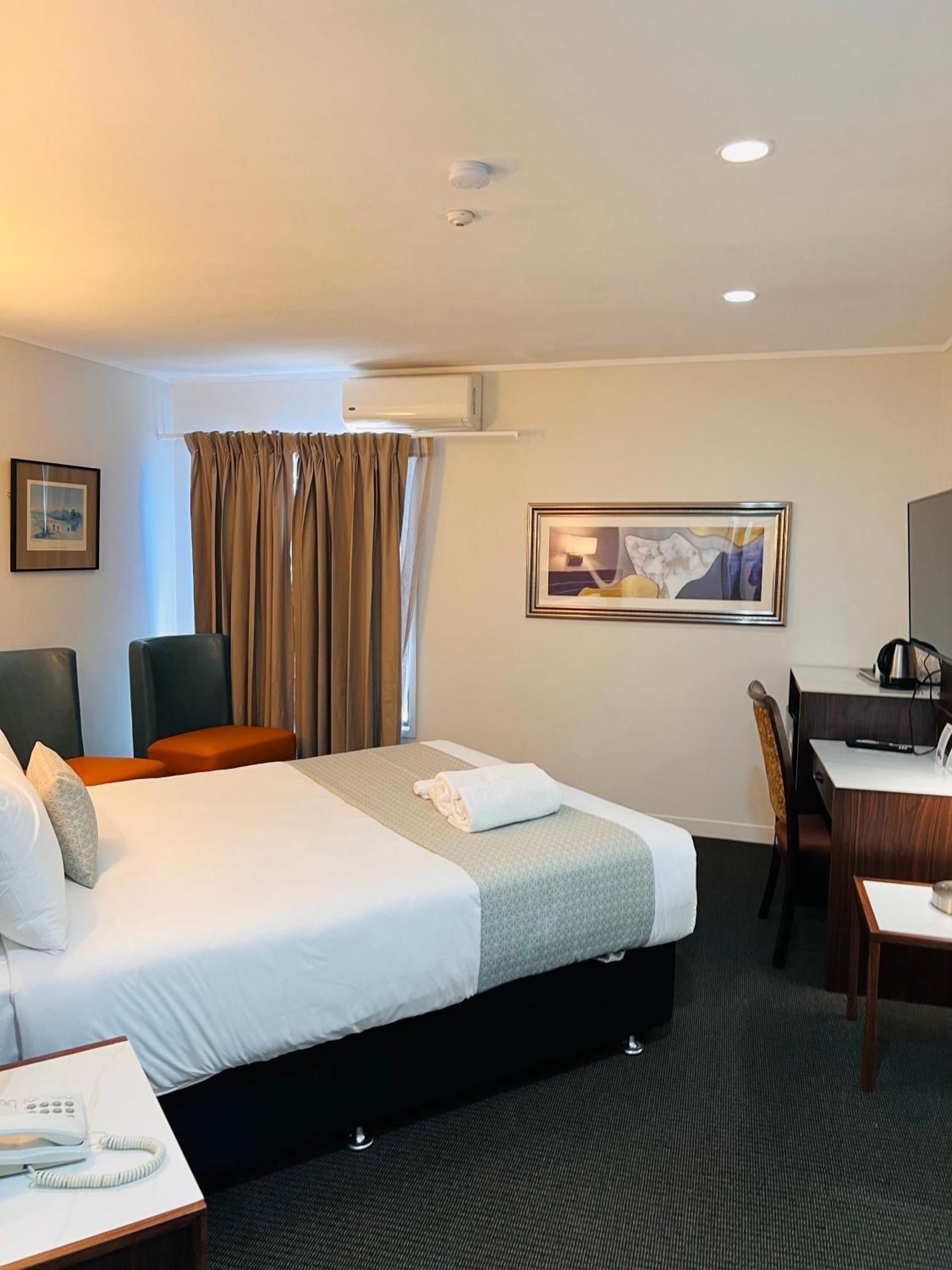 Queen Room