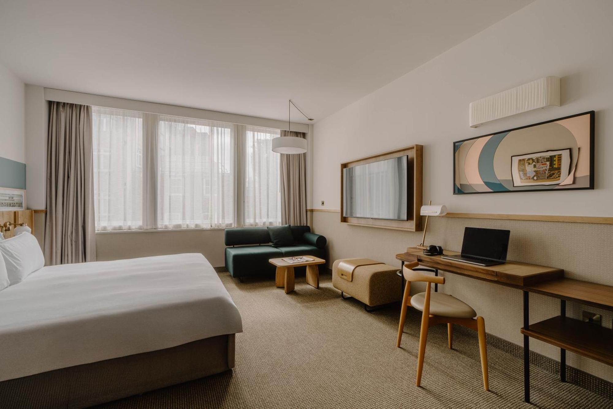 Superior Queen Room